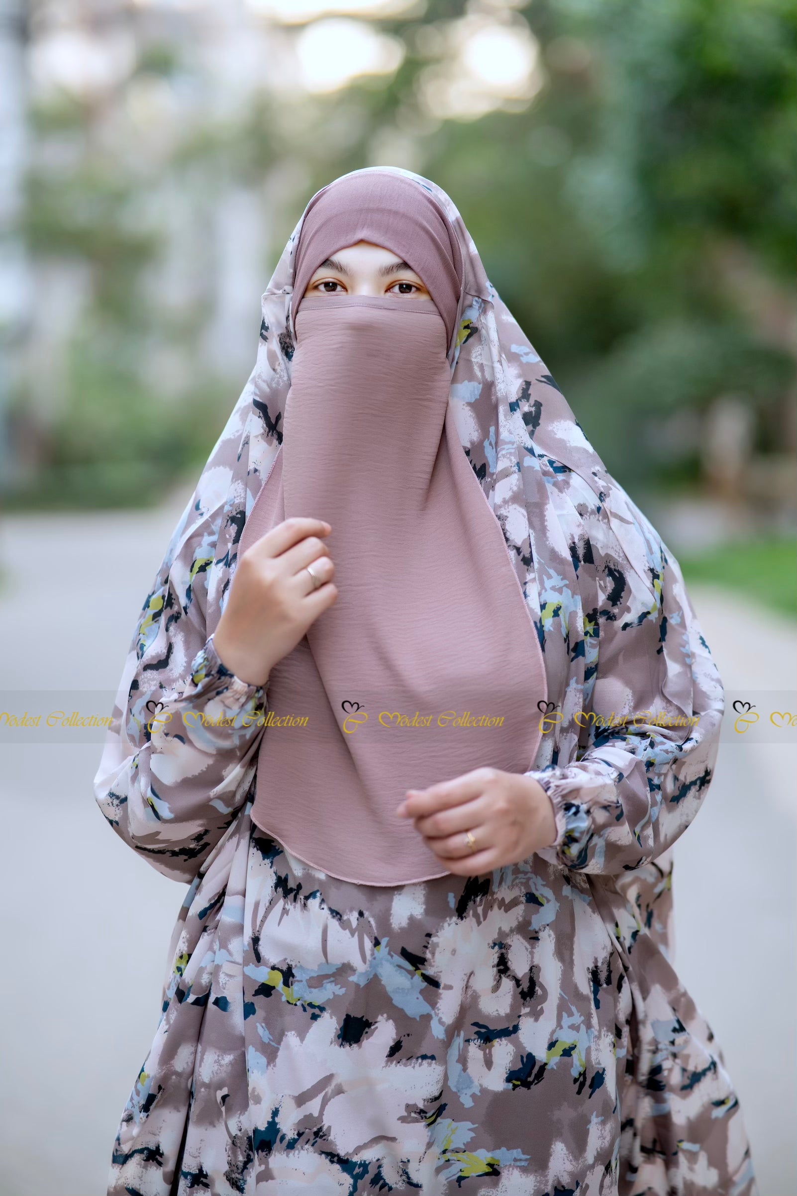 French Cut Unjila Jilbab - Printed Burgundy No Niqab Islamic Dress for Women | Modest Prayer Abaya & Everyday Wear