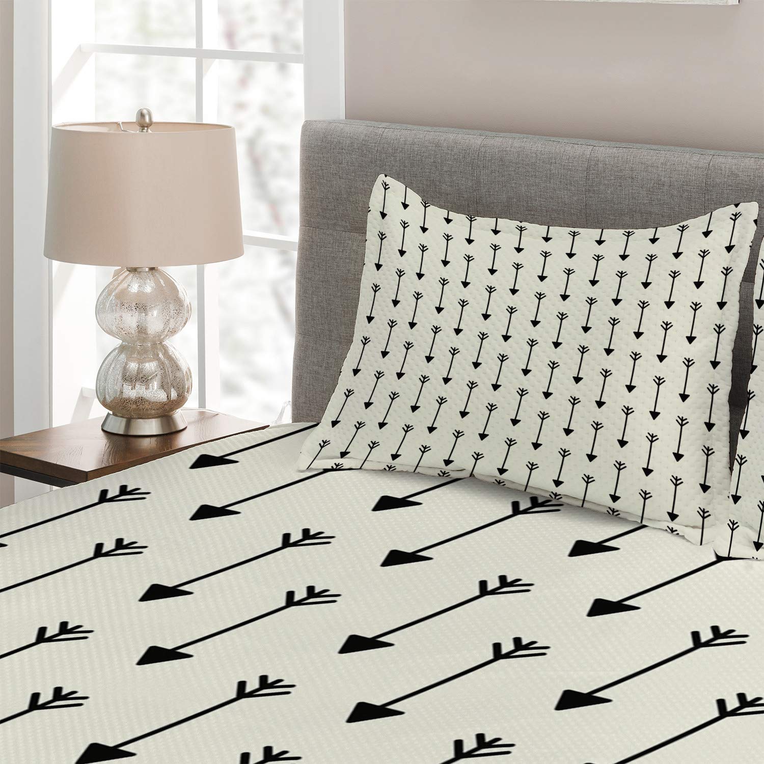 Ambesonne Arrow Quilted Bedspread Set - King Size 3 Piece Boho Style Coverlet with 2 Pillow Shams, Retro Arrow Patterns on Pale Beige Black Background | Perfect for Bohemian Bedroom Decor & Guest Room Styling