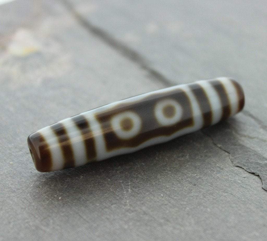 **Authentic 5-Eye Dzi Bead - Tibetan Buddhist Prayer Bead dz098 for Meditation, Spiritual Protection & Good Luck**    *(Use for Meditation, Prayer, Jewelry Making, Spiritual Healing & Positive Energy)*