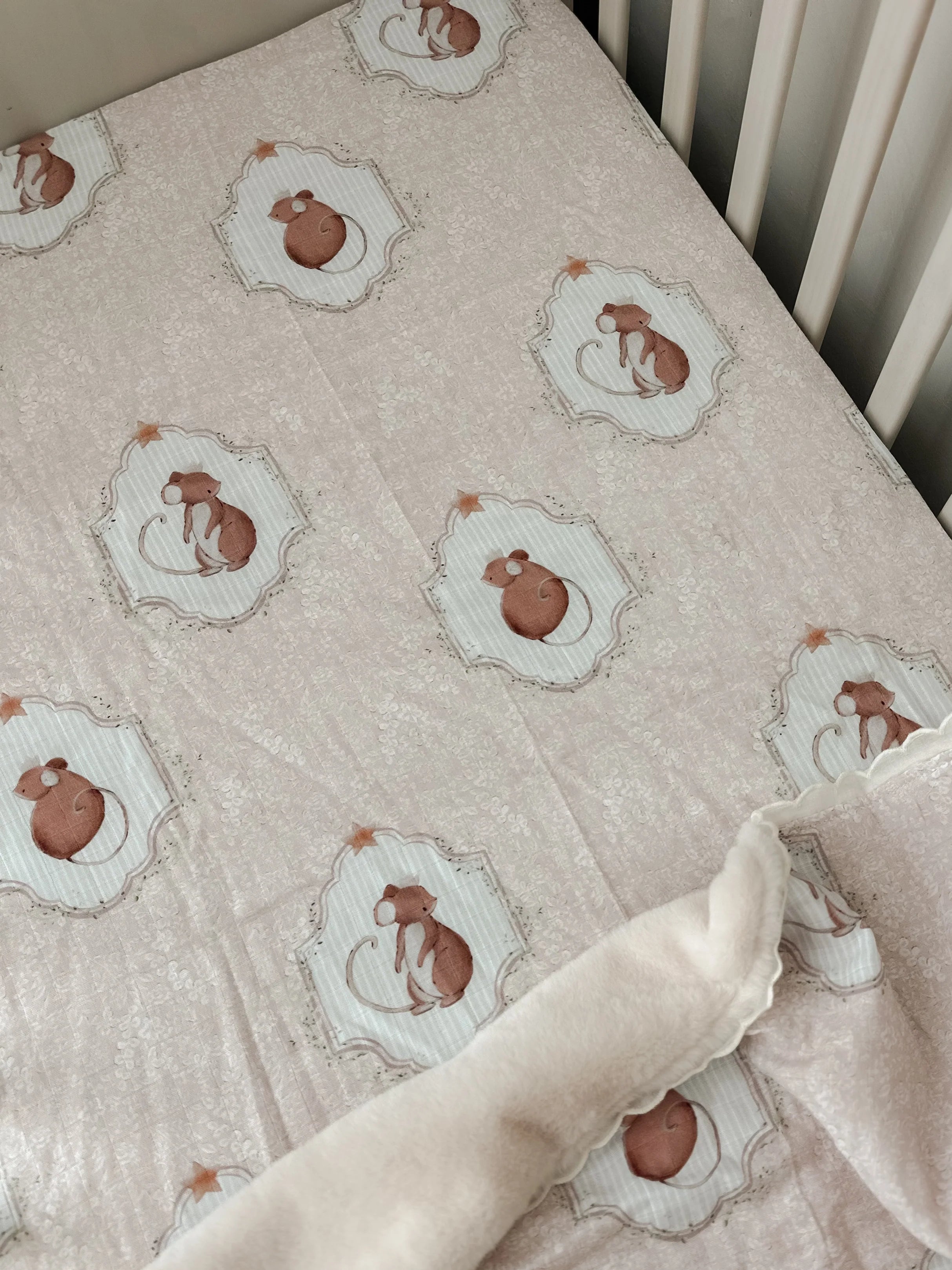 Pop Ya Tot Organic Muslin Baby Crib Sheet - Soft, Breathable & Hypoallergenic - Perfect for Nursery, Daycare & Travel - Sweet Squeak Design