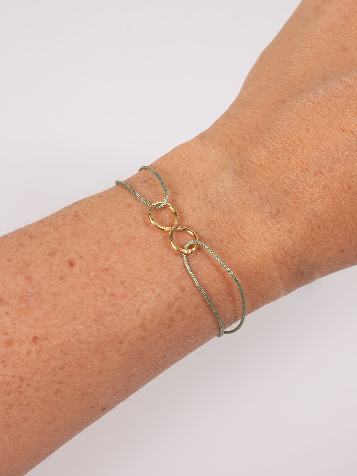 14K Gold Infinity Bracelet for Women - Elegant & Dainty Jewelry Gift for Her - Perfect for Anniversaries, Birthdays & Special Occasions