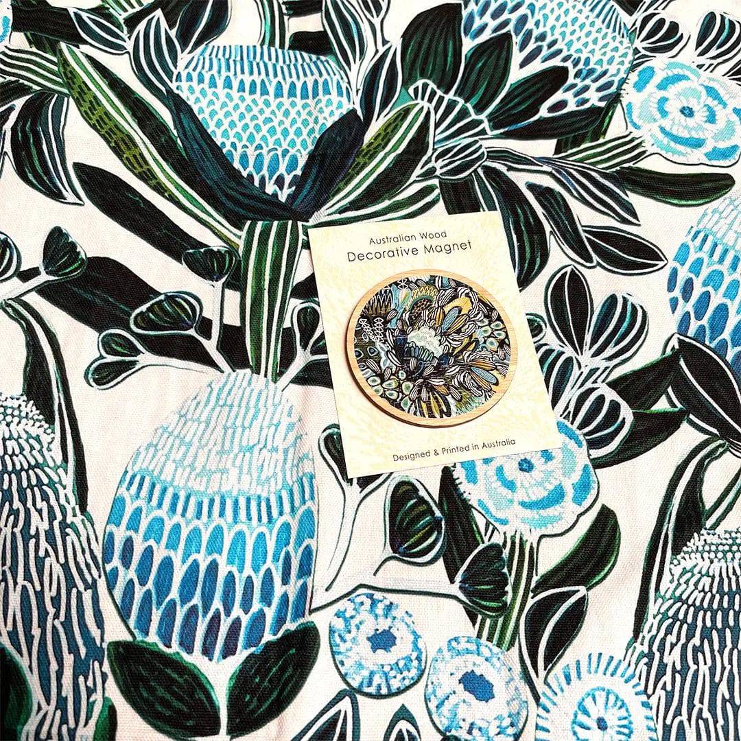 Premium Blue Banksia Tea Towel & Wooden Fridge Magnet Set - Elegant Home Decor Gift for Kitchen, Housewarming & Hostess - Perfect for Farmhouse & Coastal Style Homes