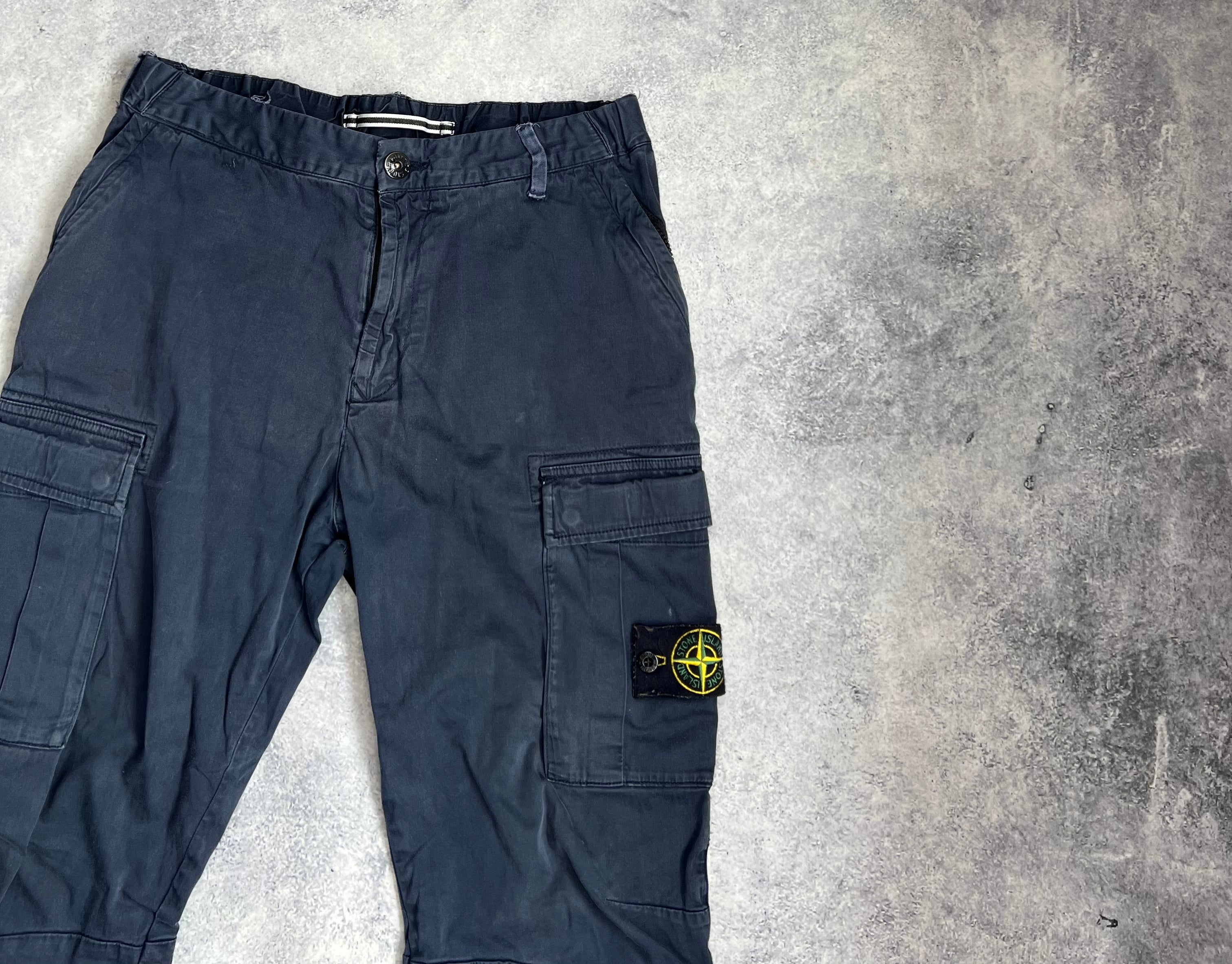 Stone Island 2017 Navy Cargo Pants for Men - Military Style Tactical Trousers with Multiple Pockets | Perfect for Outdoor Adventures, Hiking & Casual Wear