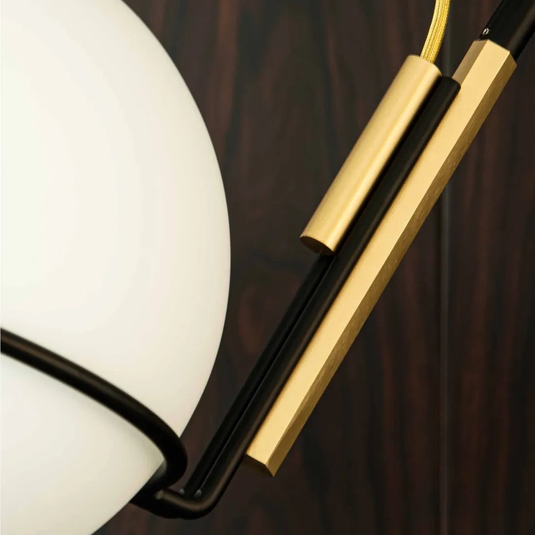 FontanaArte Alicanto Modern Wall Lamp - Sleek Italian Design for Bedroom, Living Room & Hallway Lighting
