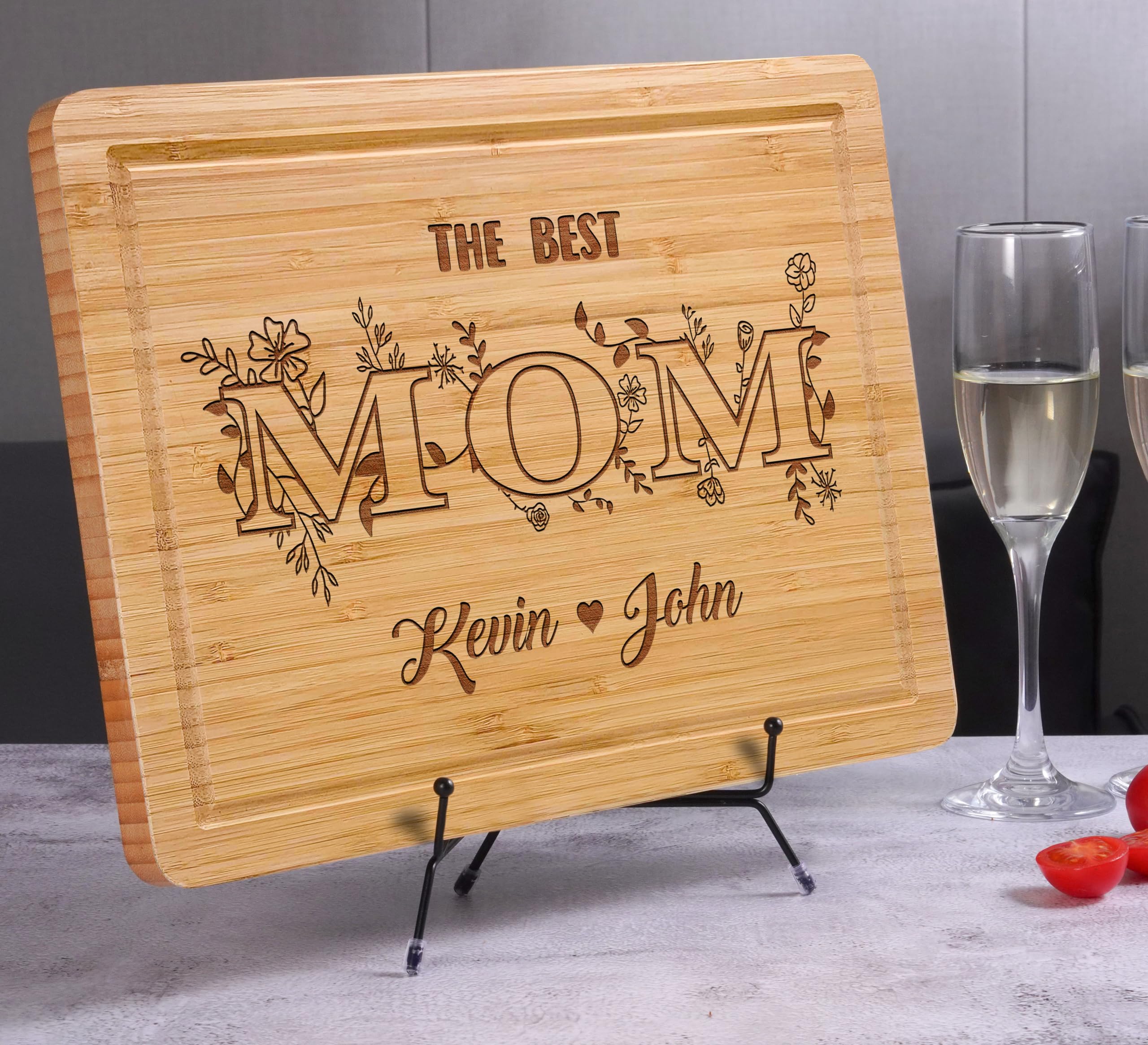 Personalized Engraved Wooden Cutting Board for Mom - Custom Mother's Day, Christmas & Birthday Gift with Kids' Names - Perfect for Kitchen, Housewarming & Special Occasions