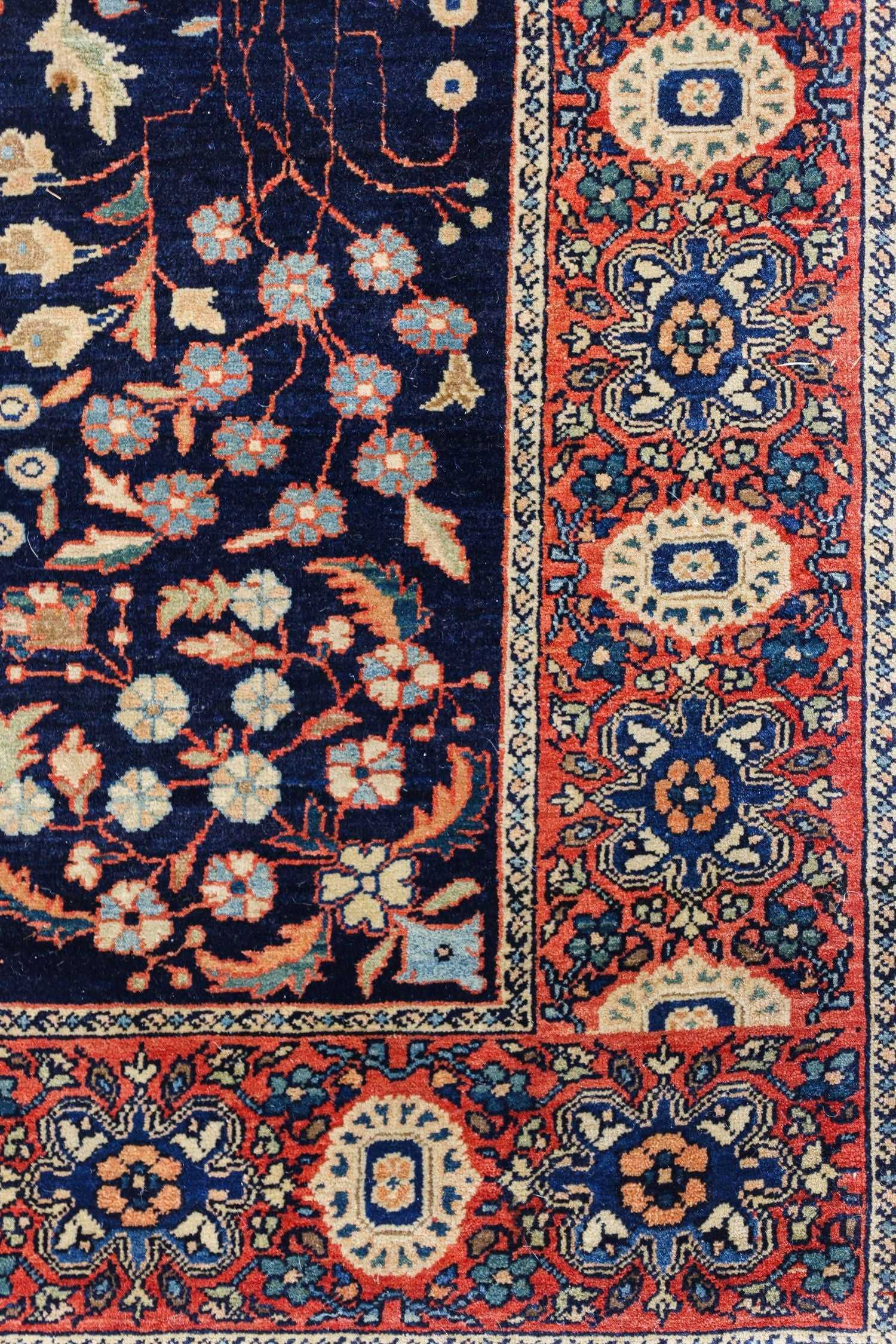 Antique Ferahan Sarouk Handwoven Traditional Persian Rug J78688 - Perfect for Living Room, Bedroom & Home Decor