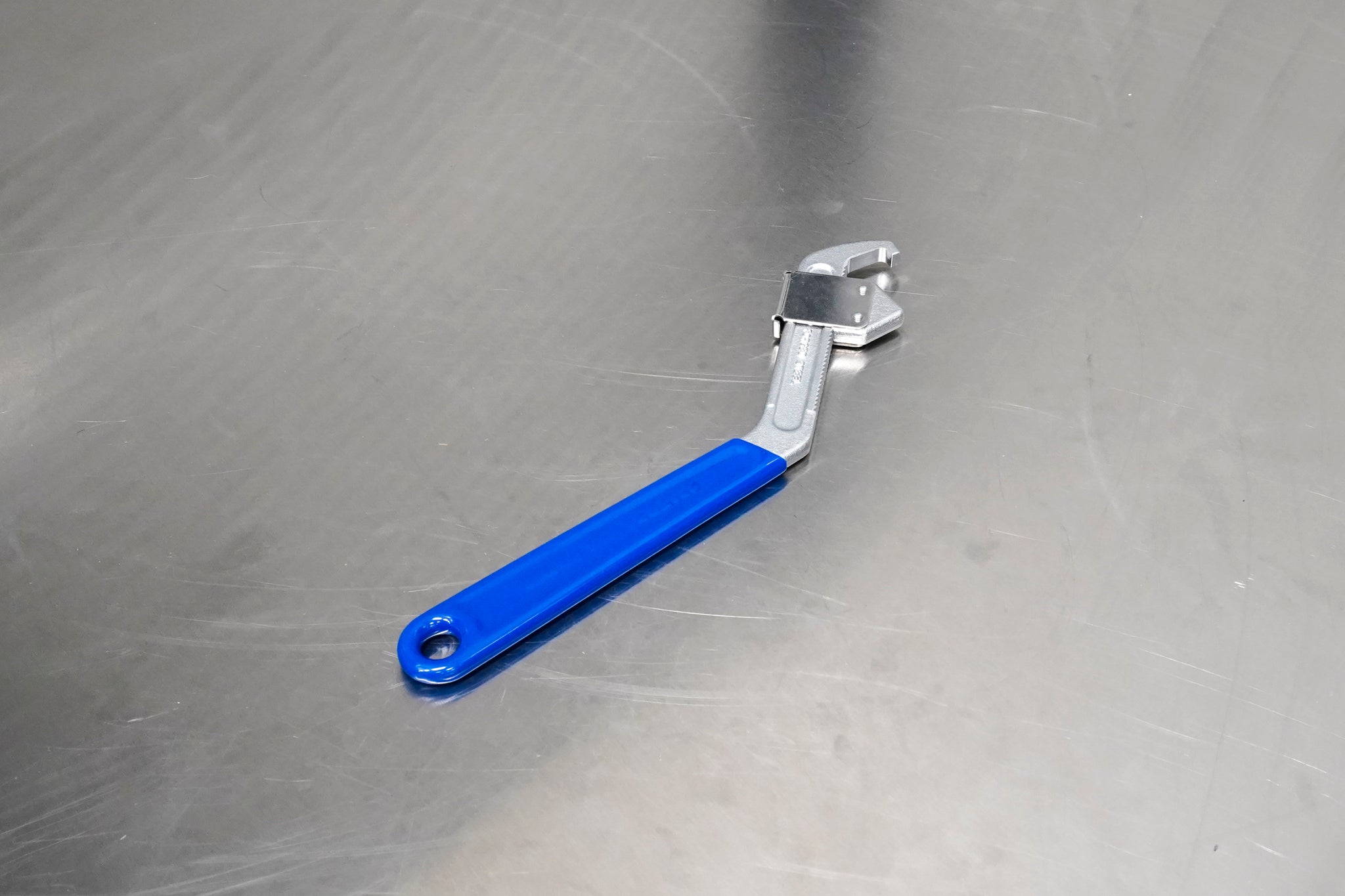 Prevost Neutral Hook Spanner Wrench - Professional Tool for Plumbing, Automotive & Industrial Use - Perfect for Tightening and Loosening Nuts in Hard-to-Reach Areas