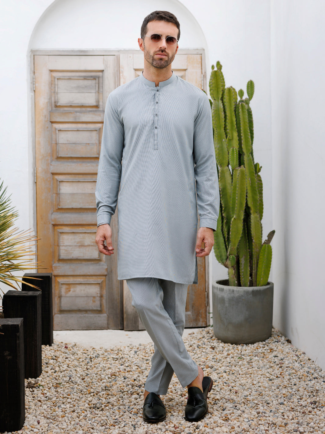 Stylish Blended Grey Kurta Trouser Set for Men - Comfortable Cotton Ethnic Wear for Festivals & Weddings - Perfect for Indian Cultural Events & Casual Outings