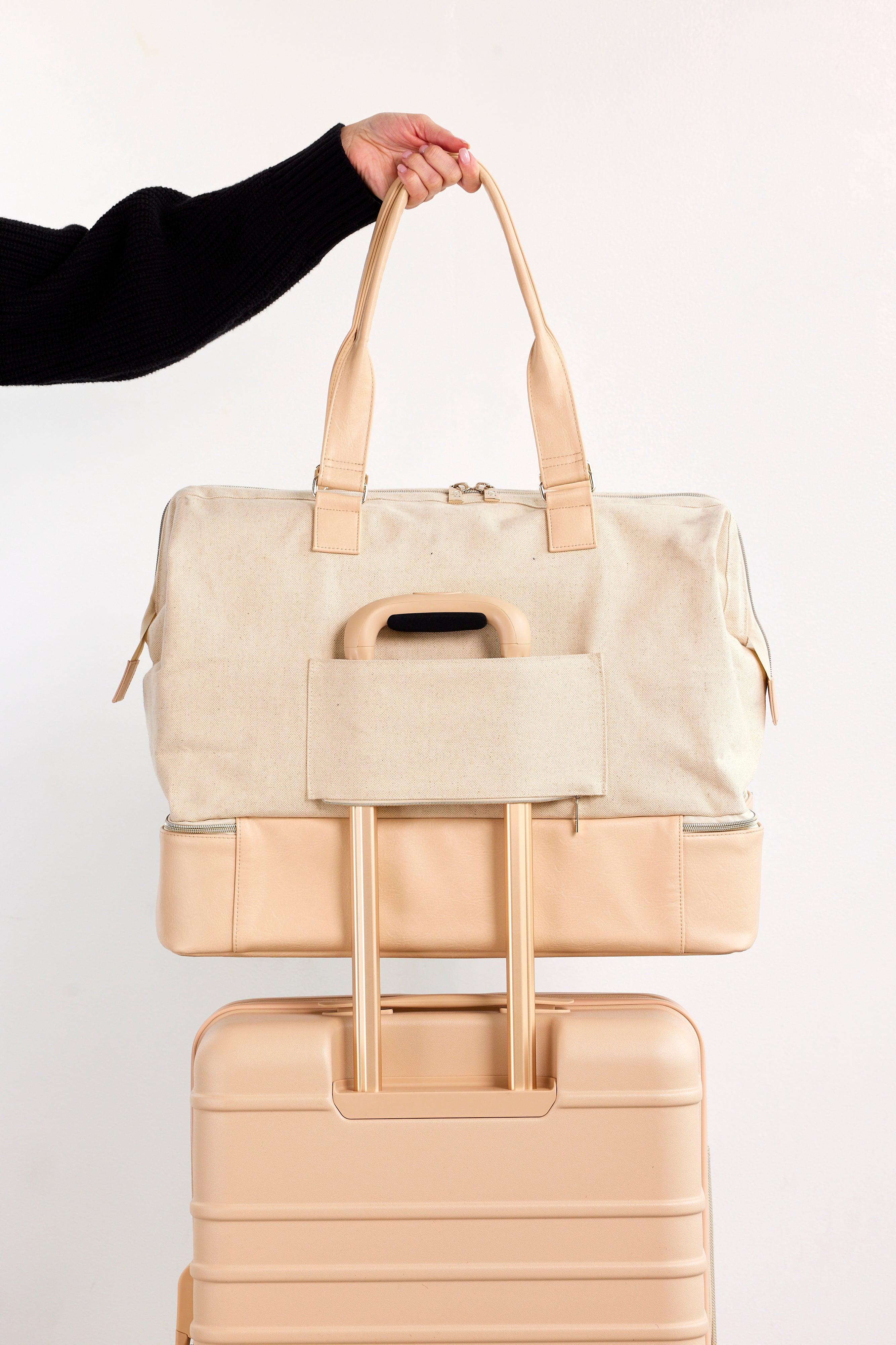 The Weekender Duffle Bag in Beige - Perfect for Travel, Gym & Weekend Getaways | Water-Resistant & Spacious Carry-On