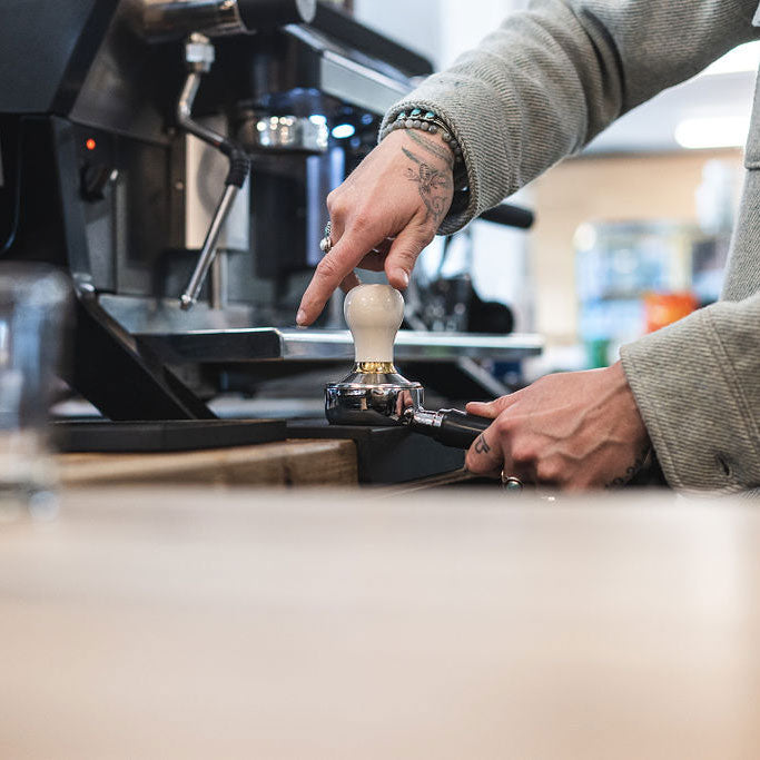 Premium 5-in-1 Espresso Tamper - Professional Coffee Tool for Baristas & Home Brewing - Perfect for Espresso Machines, Coffee Shops & Home Kitchens - White