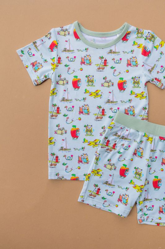 Richard Scarry's Busyworld™ Lowly Worm Short Set for Kids - Cute Cartoon Character Pajama Set | Soft Cotton Sleepwear for Boys & Girls | Perfect for Bedtime, Lounging & Playtime