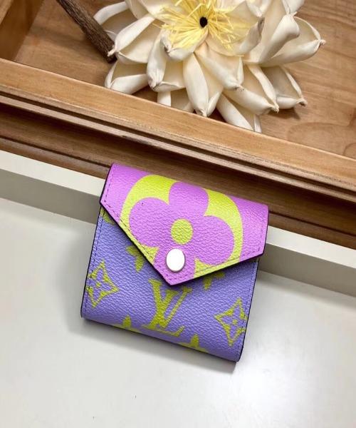 LV Monogram Canvas Zoé Wallet in Pink/Lila - Compact & Stylish for Summer 2019 Collection | Perfect for Everyday Use, Travel & Gift Giving