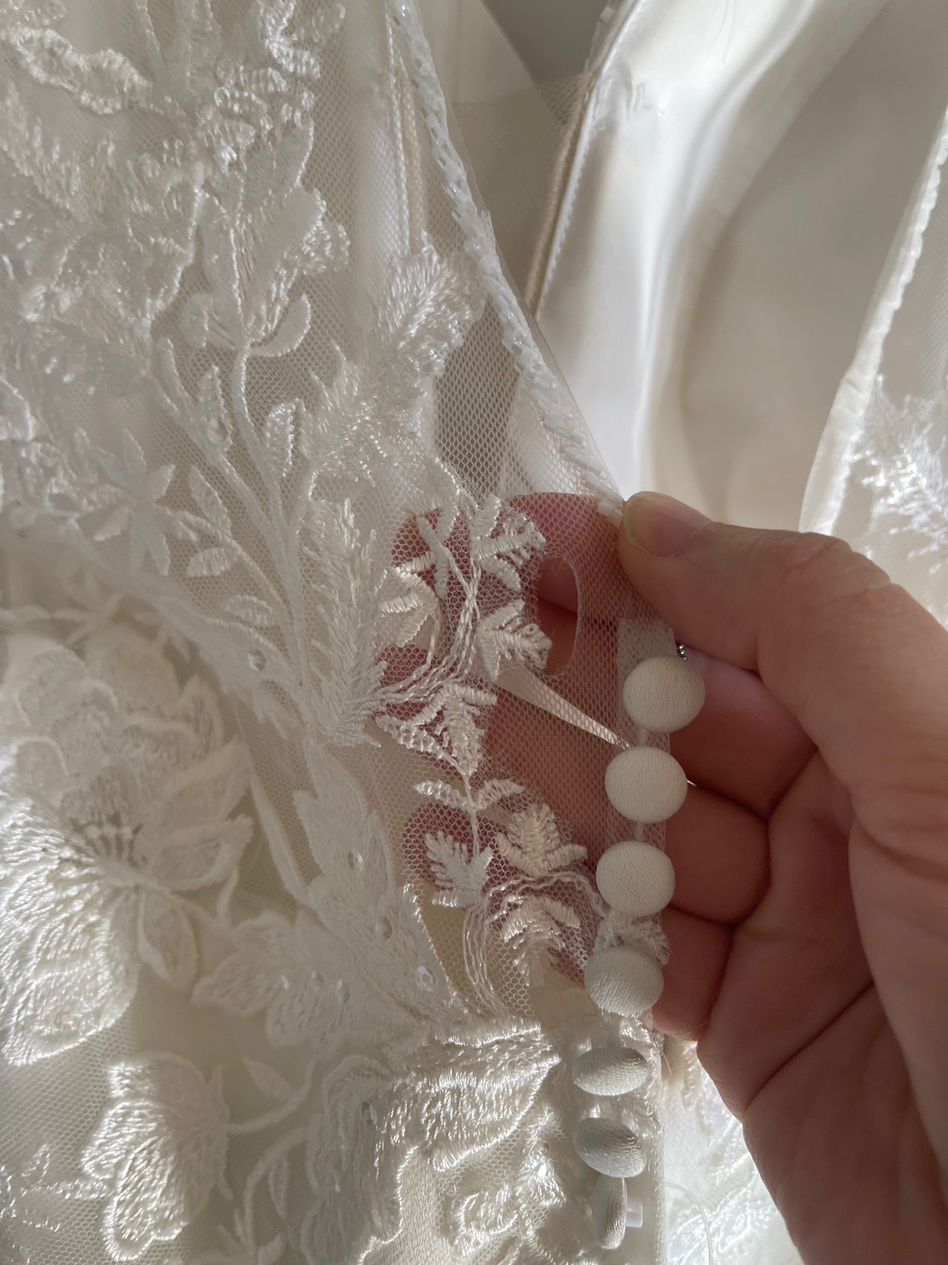 Stella York 7078 Sample Wedding Dress – Elegant A-Line Gown for Brides, Perfect for Church, Beach, and Outdoor Ceremonies