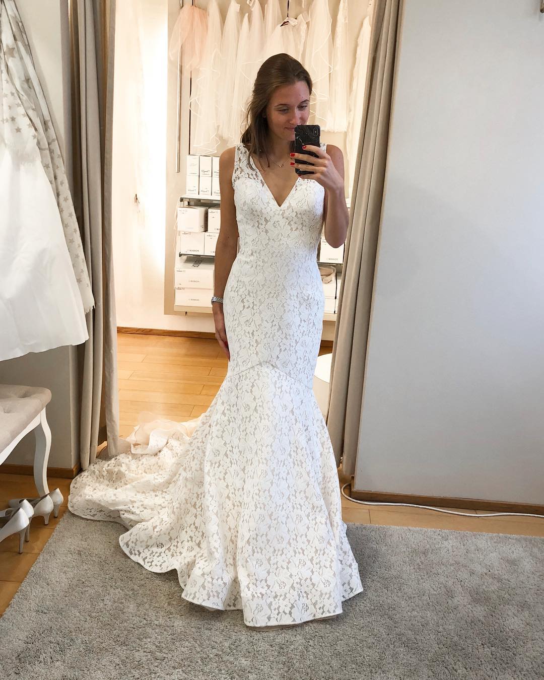 Pronovias Mosaico Wedding Dress - Elegant Lace Bridal Gown for Bride - Perfect for Church Ceremony, Beach Wedding & Formal Reception