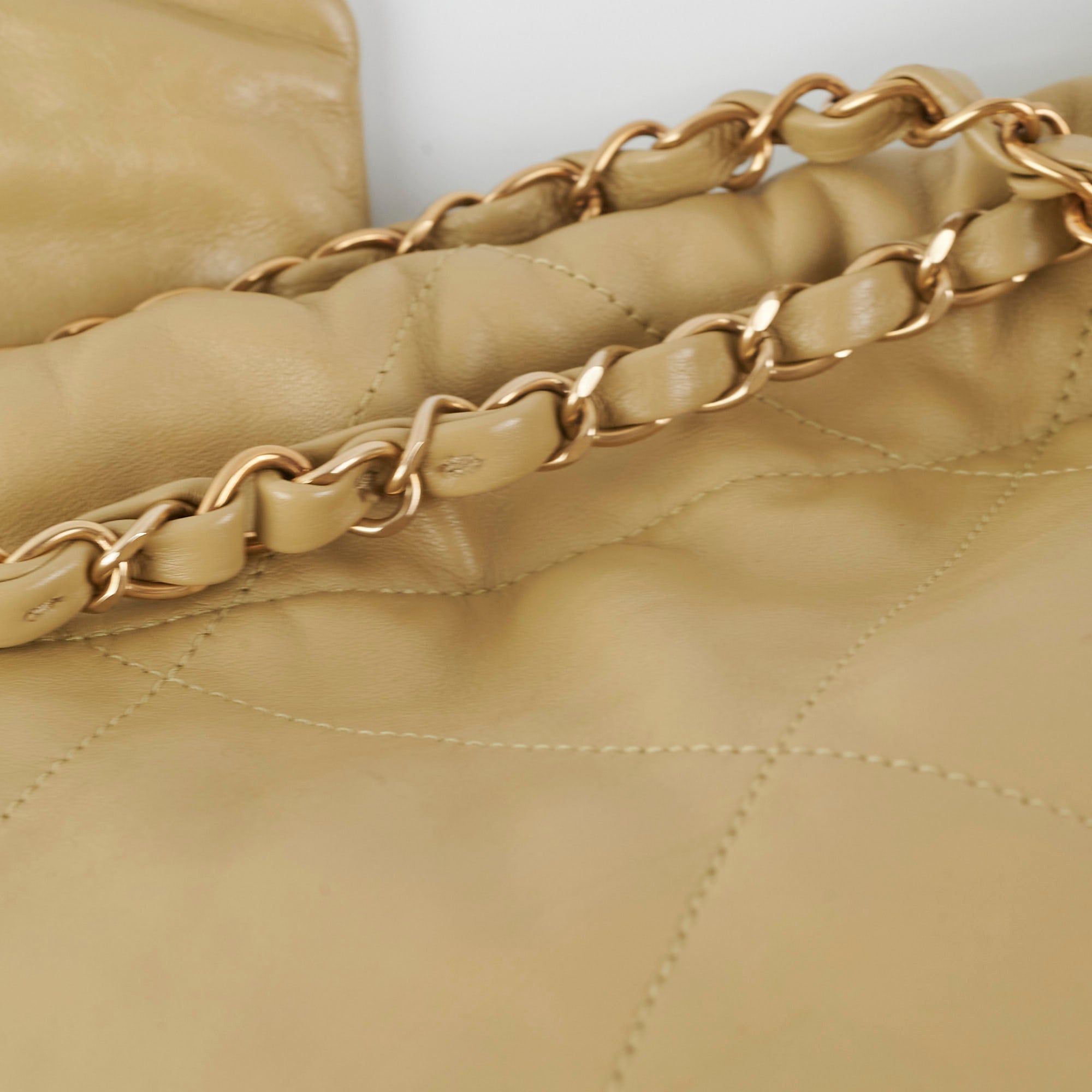 Chanel Medium 22 Handbag in Olive Green with Microchip - Luxury Designer Crossbody Bag for Women, Perfect for Everyday Use & Special Occasions