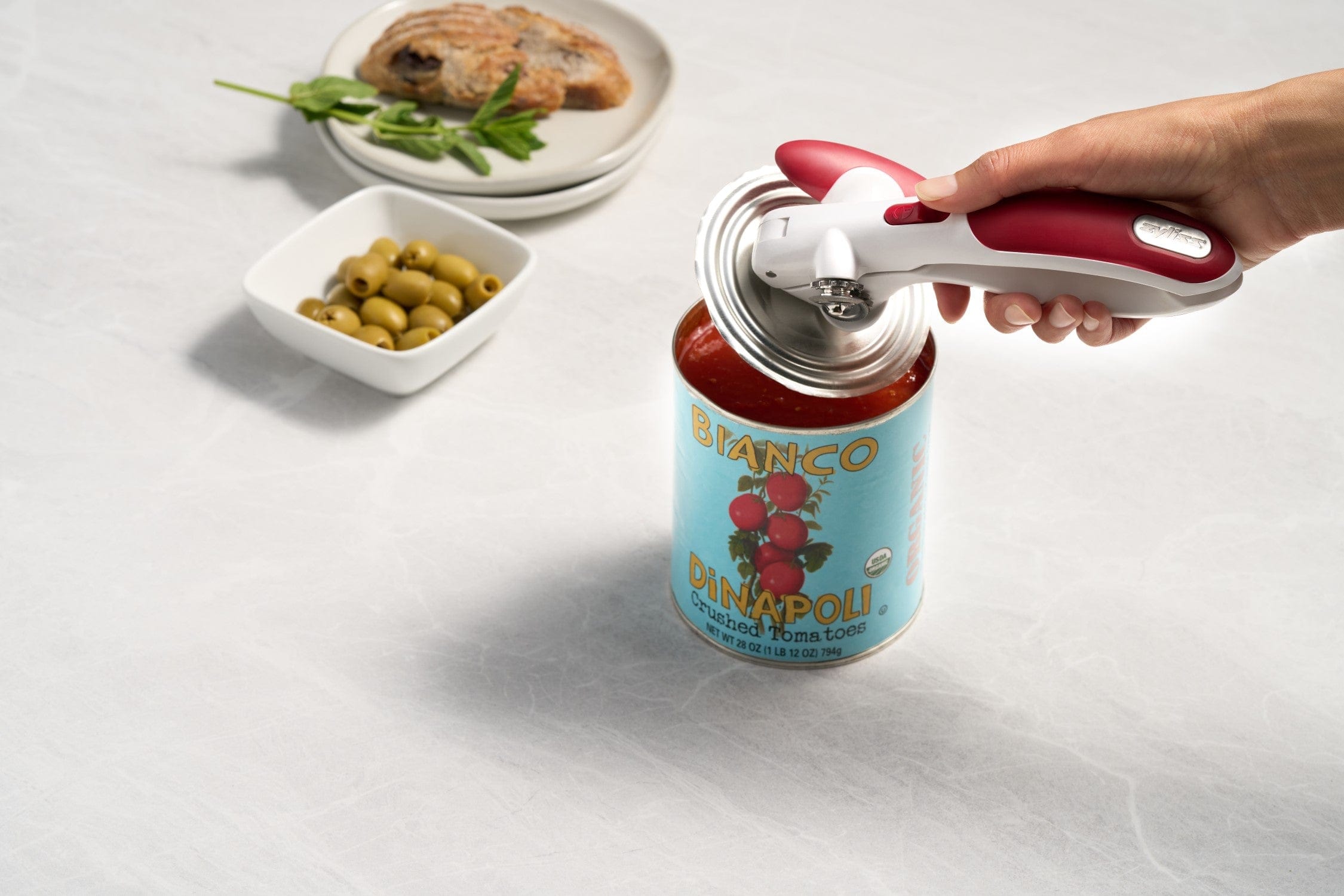 Zyliss Lock N' Lift Manual Can Opener with Lid Lifter Magnet - Red | Easy-Open Kitchen Tool for Cans, Jars & Bottles | Perfect for Camping, Picnics & Emergency Prep