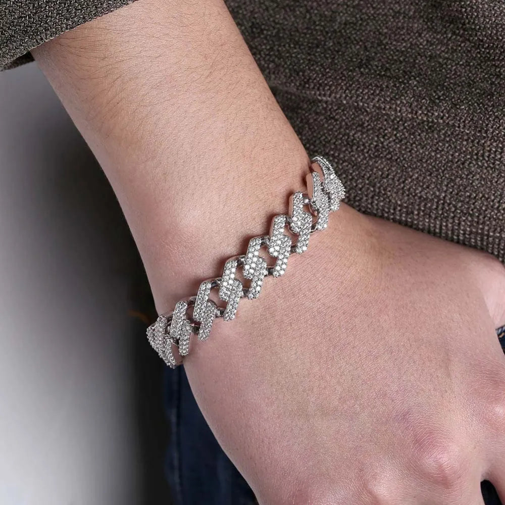 8 Iced Out Diamond Moissanite Bracelet for Women - Luxury Cubic Zirconia Tennis Bracelet - Perfect for Parties, Weddings & Special Occasions