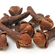 Pure & Natural Clove Essential Oil - 15ml Bottle for Aromatherapy, Massage & DIY Skincare