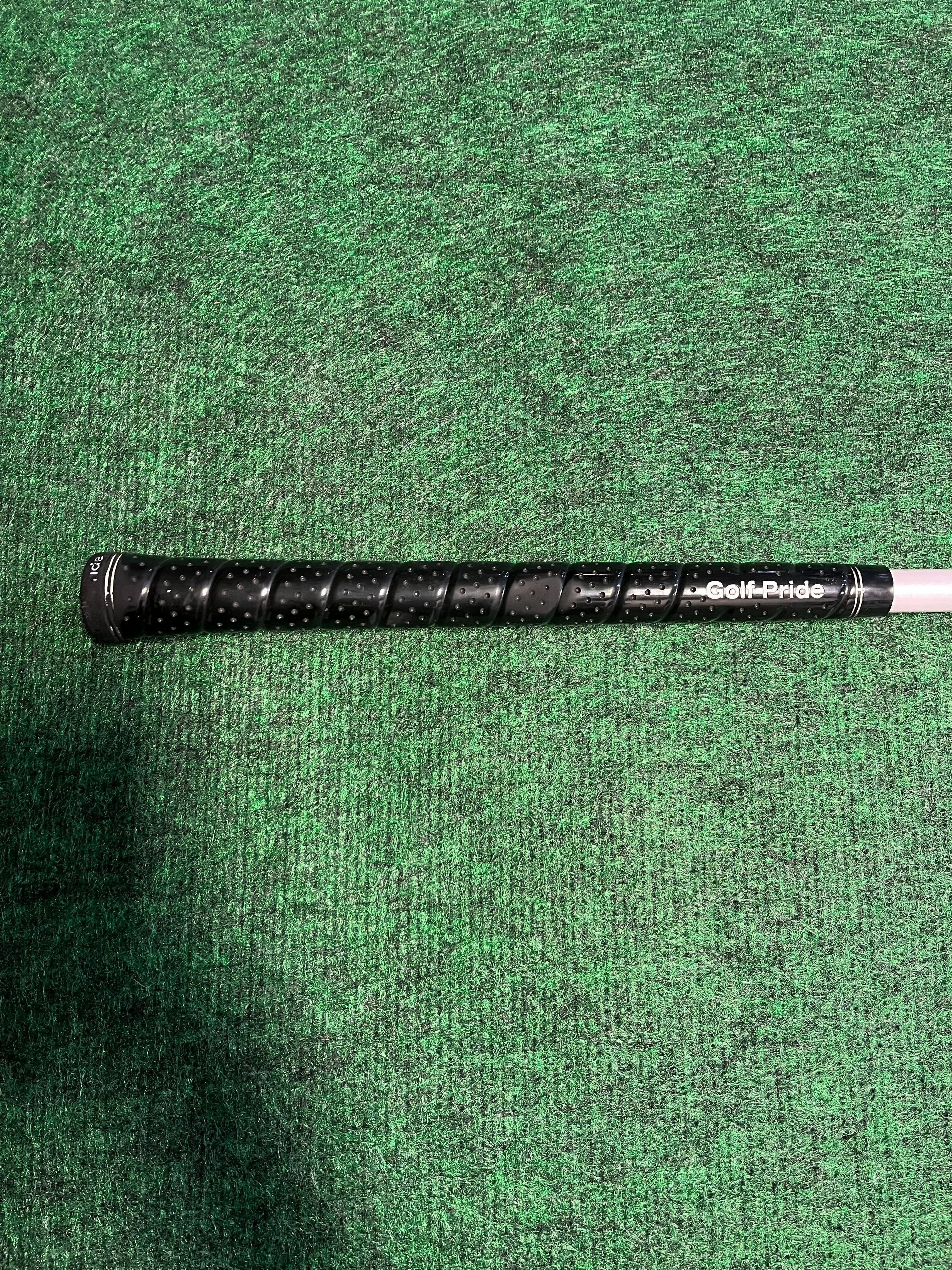 Graphite Design DI 5 Stiff Flex Golf Driver Shaft 44.5 Inches - High Performance Golf Club Shaft for Distance & Accuracy | Perfect for Low Handicap Players & Tournament Play