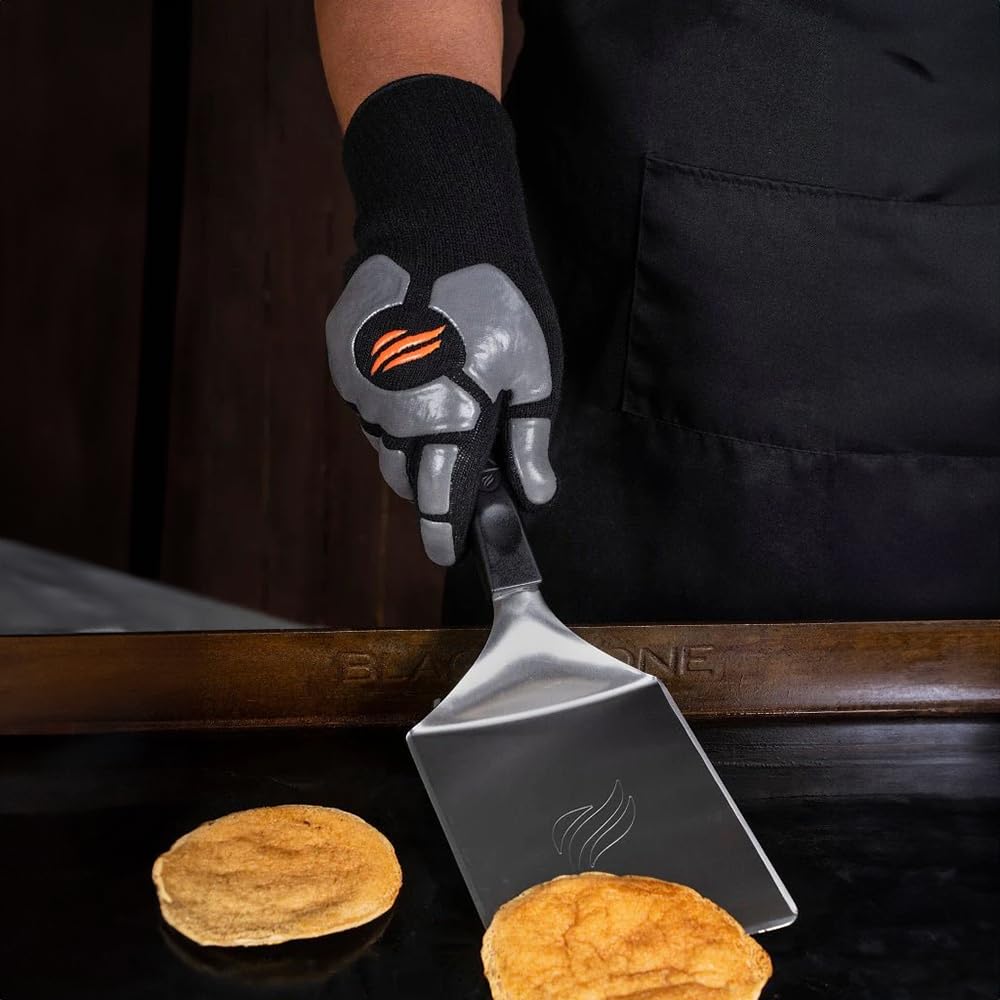 **Blackstone 28-Inch Original Omnivore Griddle 2206 – 2-Burner Portable Outdoor Flat Top Grill with Accessories, Seasoning & Gloves – Perfect for Camping, Tailgating & Backyard BBQs**