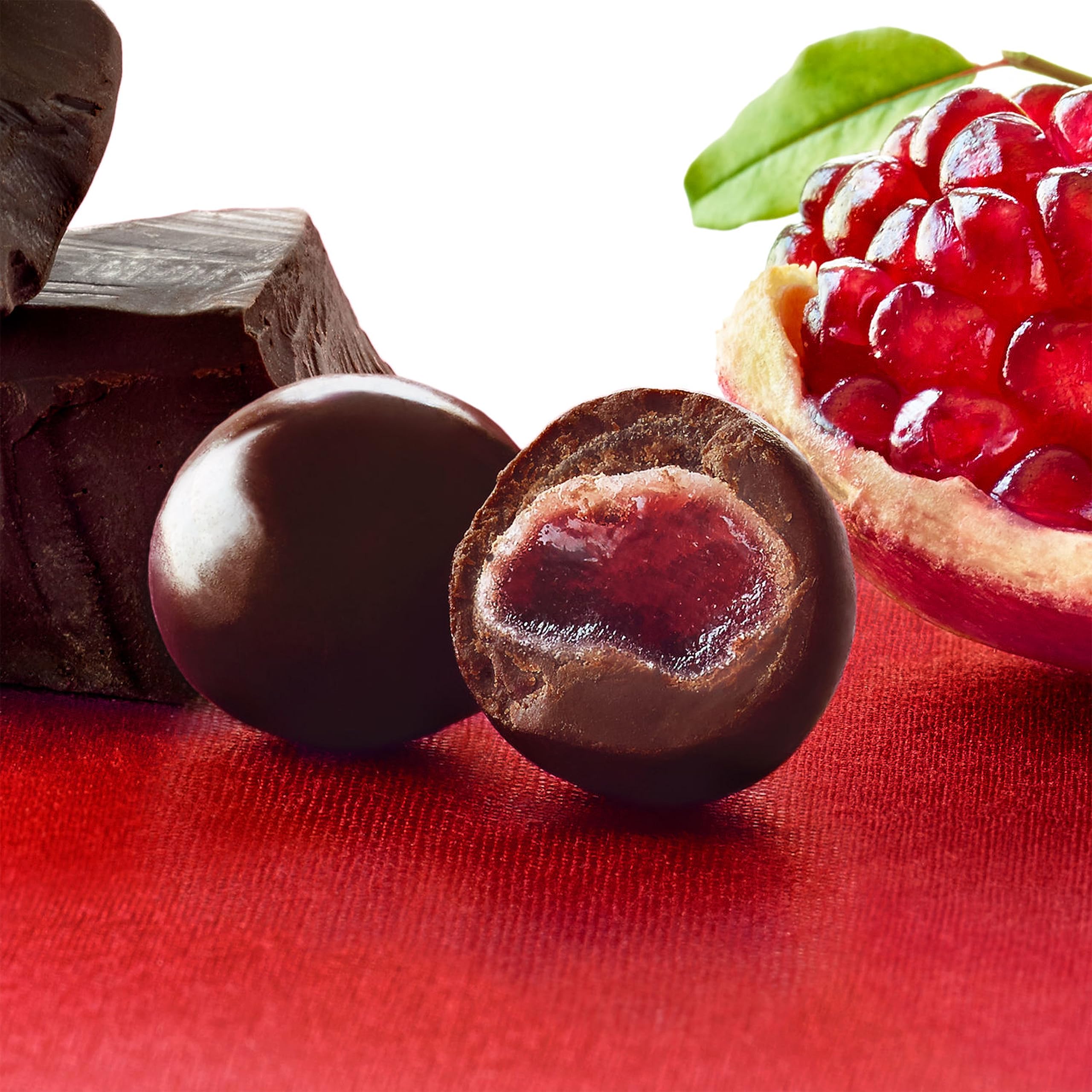 **BROOKSIDE Dark Chocolate Covered Pomegranate Snacks - 21 oz Bag | Antioxidant-Rich, Keto, Vegan & Gluten-Free Healthy Treat | Gourmet Chocolate Bites for Gifts & Holidays | Perfect for Yoga, Coffee Breaks, Hiking, Travel, Movie Nights, Office Snacks, Post-Workout & Desserts | Enjoy at Home, Work, Parties & Outdoor Adventures | Ideal for Healthy Snacking, Weight Management, and Special Occasions**