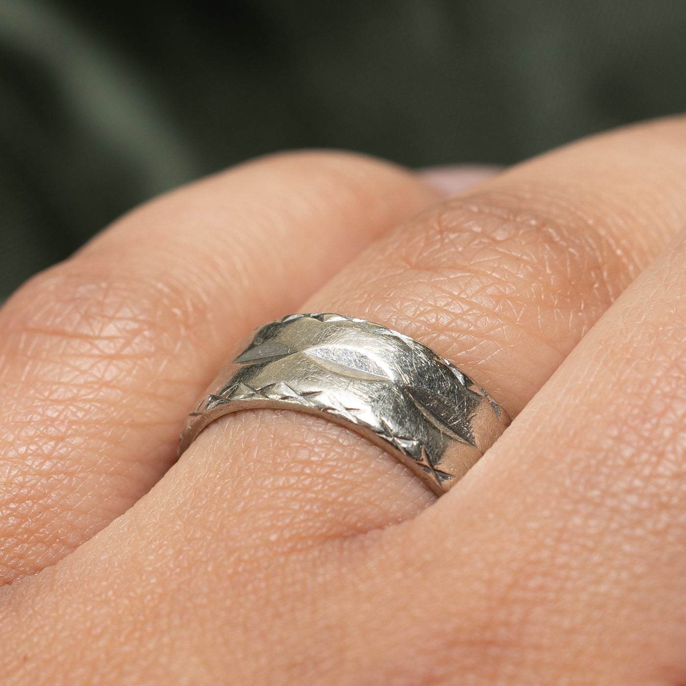 10K White Gold Textured Wedding Band Ring for Women - 7.2mm Wide, Size 7.75 - Perfect for Bridal Jewelry, Anniversary Gifts & Everyday Elegance