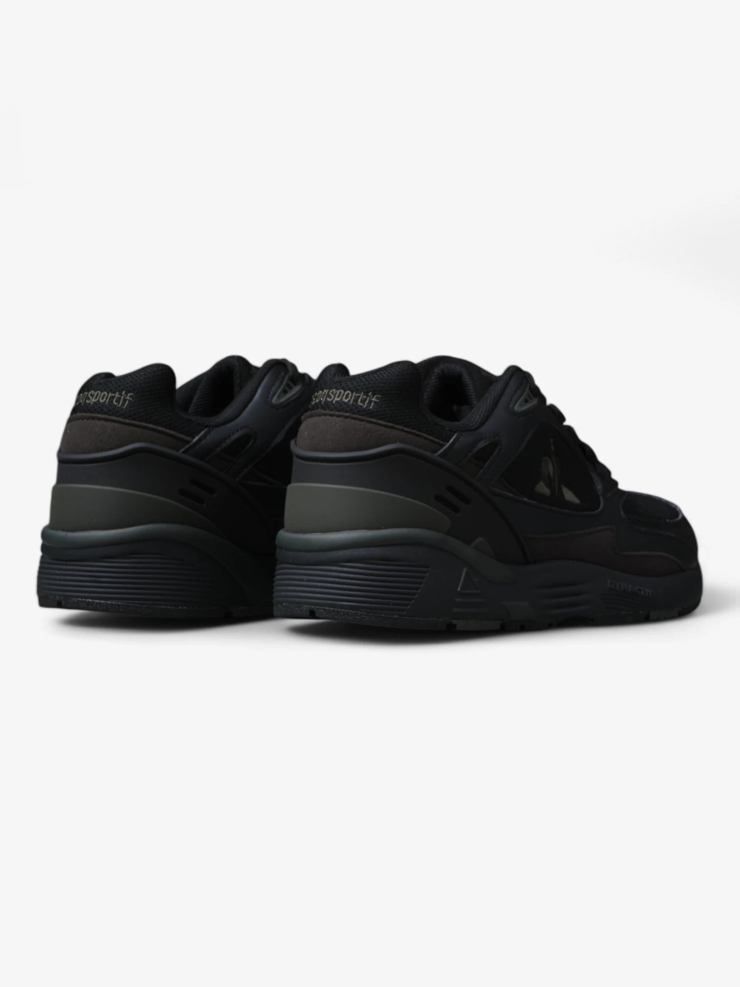 Le Coq Sportif R1100 Classic Sneakers - Black & Dark Green | Retro Running Shoes for Men & Women | Perfect for Casual Wear, Gym & Street Style