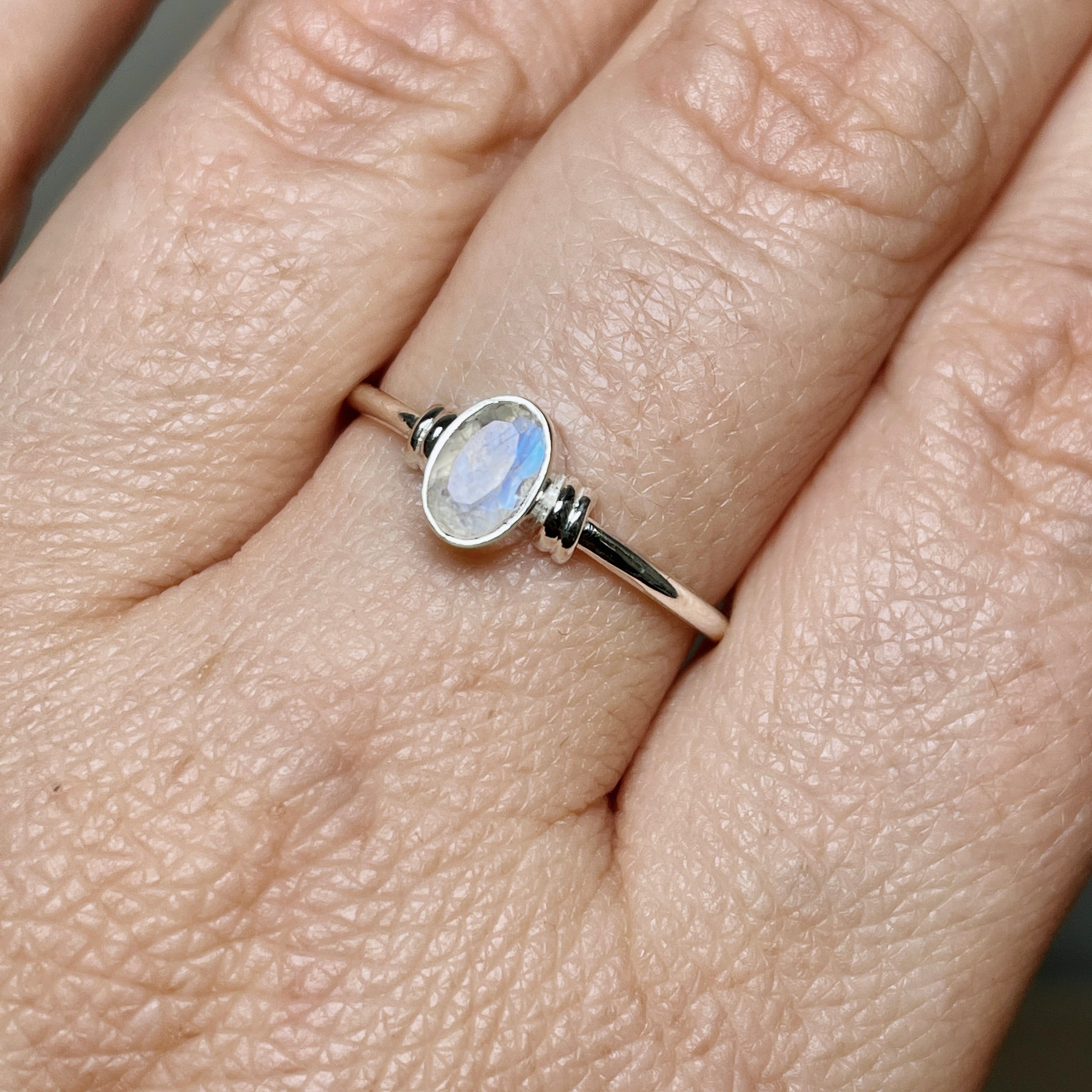 Moonstone Oval Faceted Stone Pendant - 925 Sterling Silver Jewelry R4813 | Elegant Gift for Women, Birthday & Anniversary Present