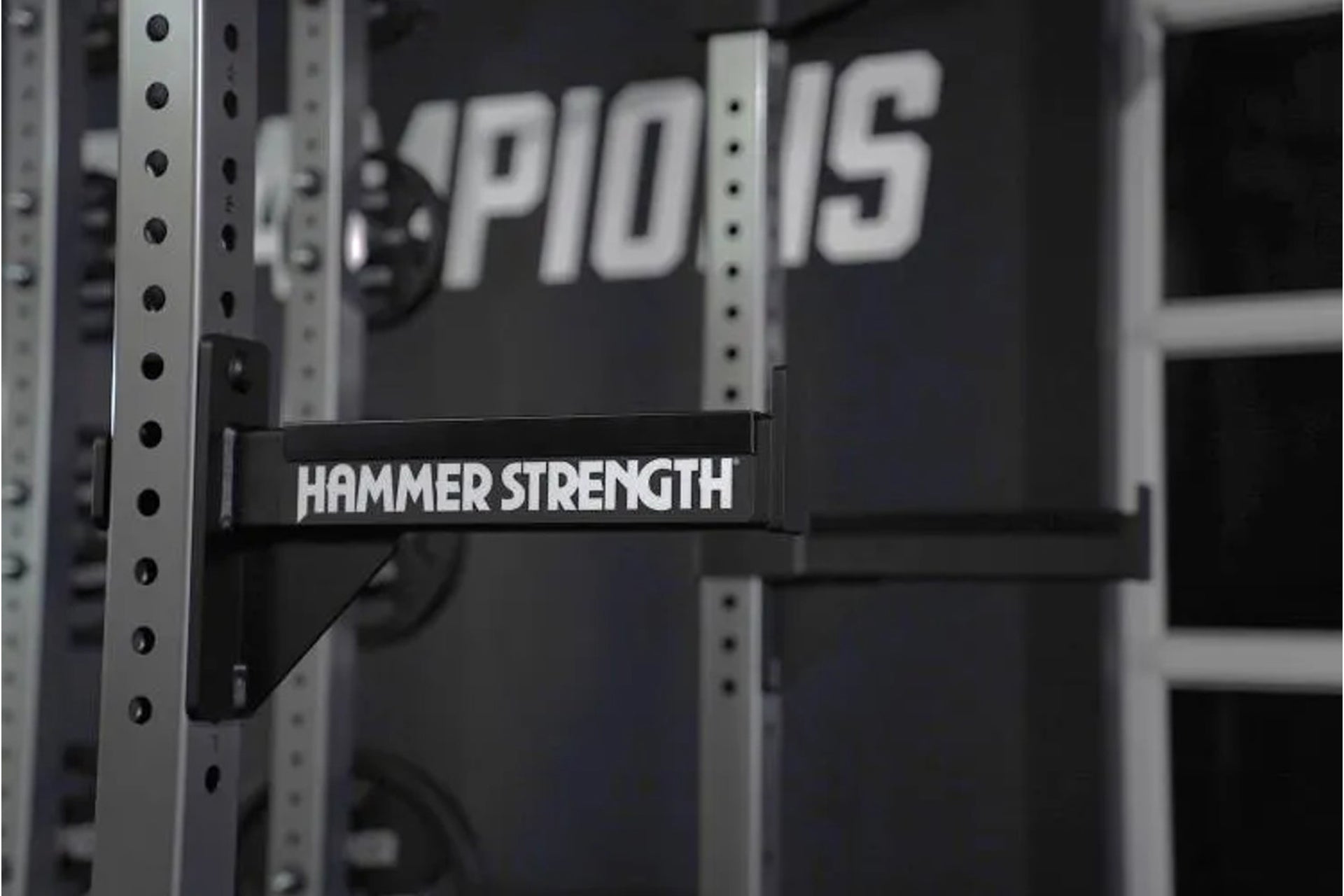 Hammer Strength HD Athletic NX Half Rack - Heavy Duty Power Cage for Home & Commercial Gyms - Perfect for Strength Training, Weightlifting & CrossFit Workouts
