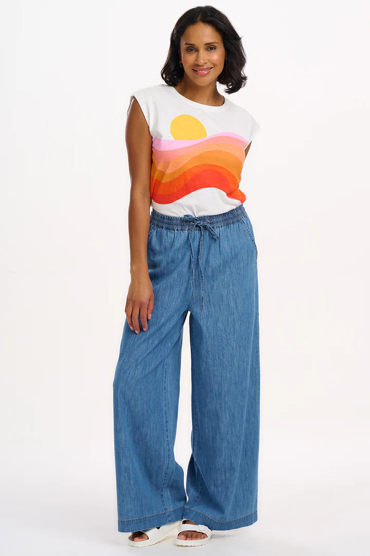 Chrissy Relaxed Tank T-Shirt for Women - Soft & Comfortable Off White & Sunset Waves Print - Perfect for Summer, Beach, and Casual Wear