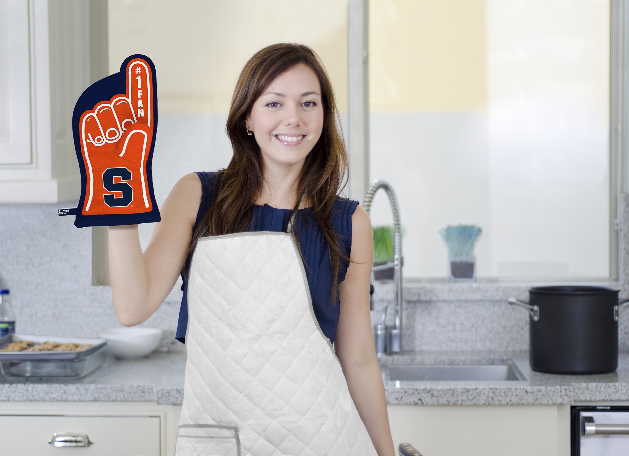 YouTheFan NCAA #1 Oven Mitt - Heat Resistant Kitchen Glove for Baking, Grilling & Cooking - Perfect for College Sports Fans & Game Day Parties