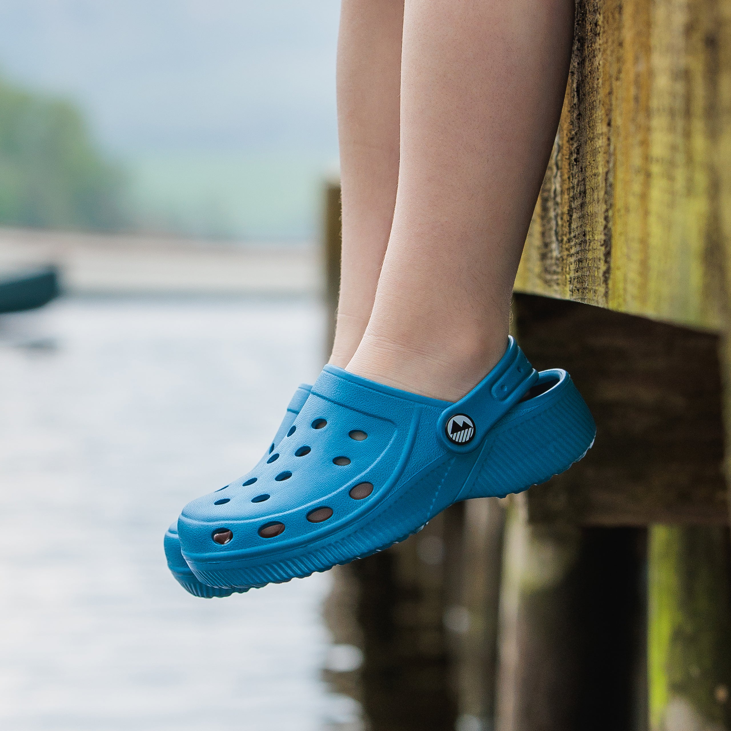 Breathable Kids' Slippers - Soft & Comfortable Ventilated Clogs for Boys & Girls - Perfect for Indoor Play, Beach, Pool & Backyard Fun
