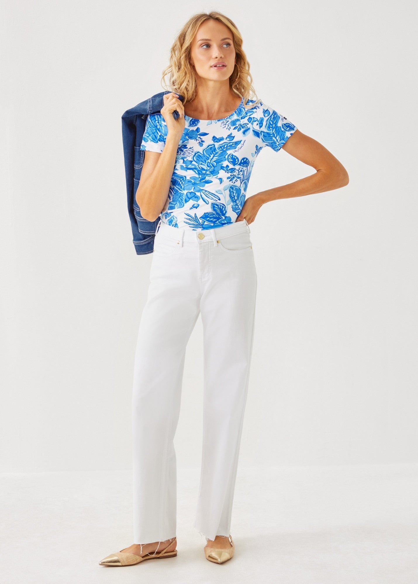 Lilly Pulitzer x GARDE COTE Women's Short Sleeve Stretch Top with Exclusive Floral Print (SOLEIL AZUR BLUE) - Perfect for Summer Vacations, Beach Outings & Casual Wear