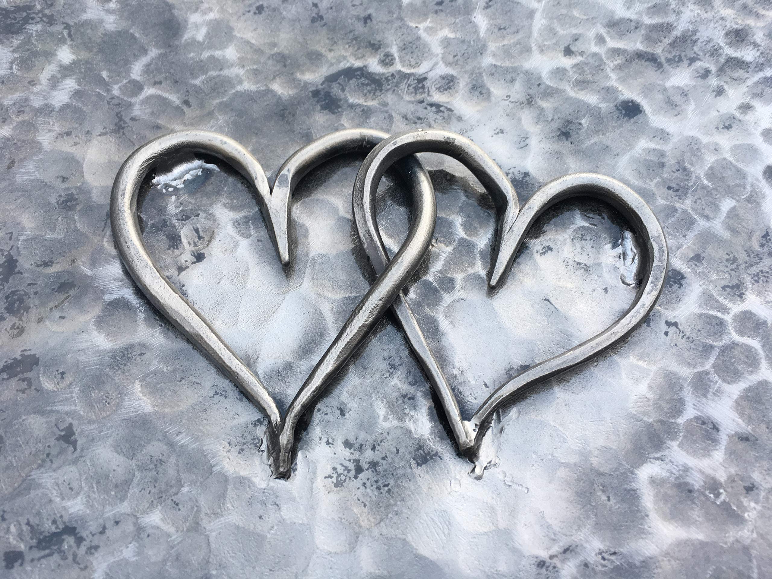 Personalized Iron Bowl - Unique 6th Anniversary Gift for Couples, Iron Heart Steel Bowl with Custom Engraving - Perfect for Romantic Dinners & Home Decor