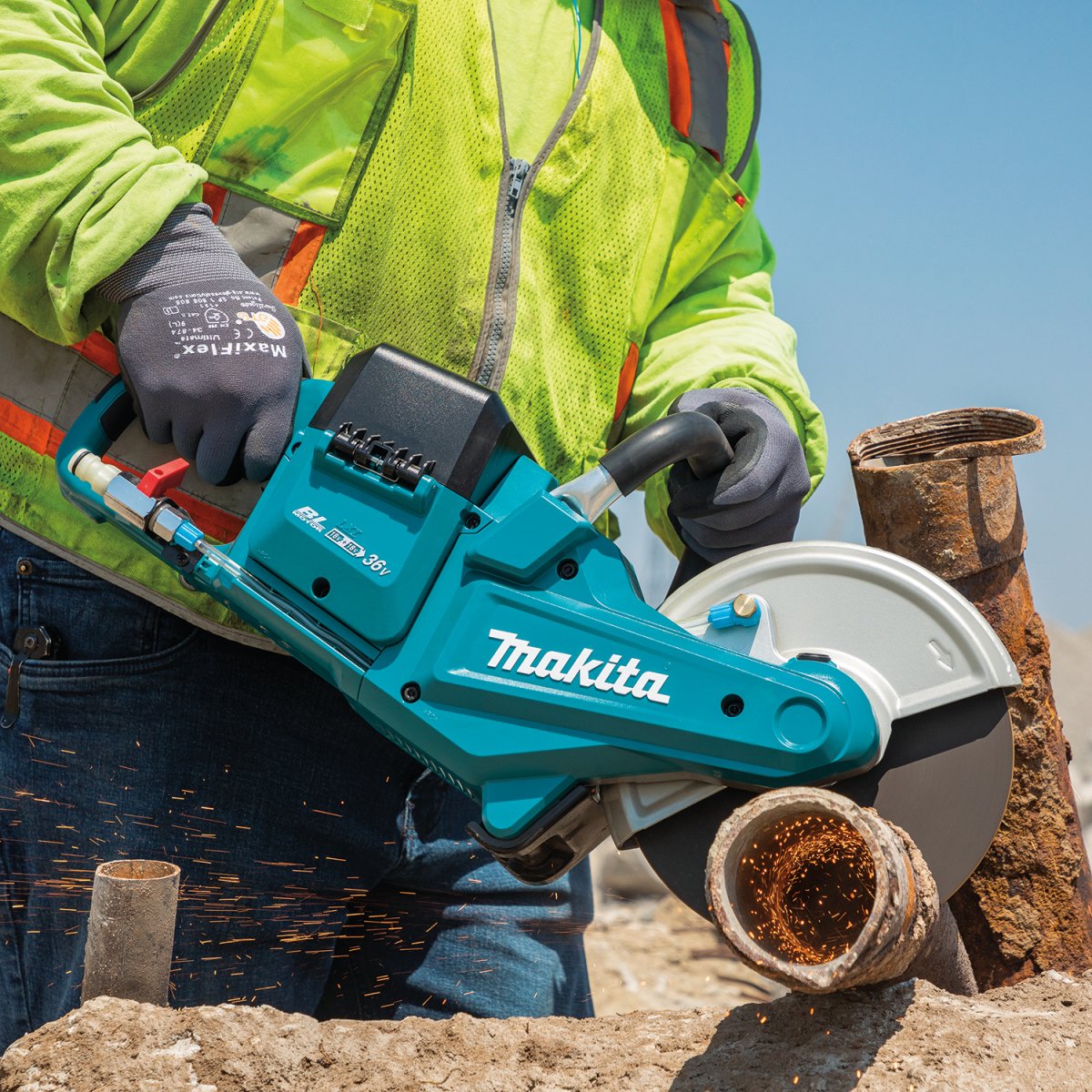 36V (18V X2) LXT® Brushless 9 Power Cutter with AFT® & Electric Brake - Cordless Cutting Tool for Metal, Wood & Concrete - Perfect for Construction, Renovation & DIY Projects