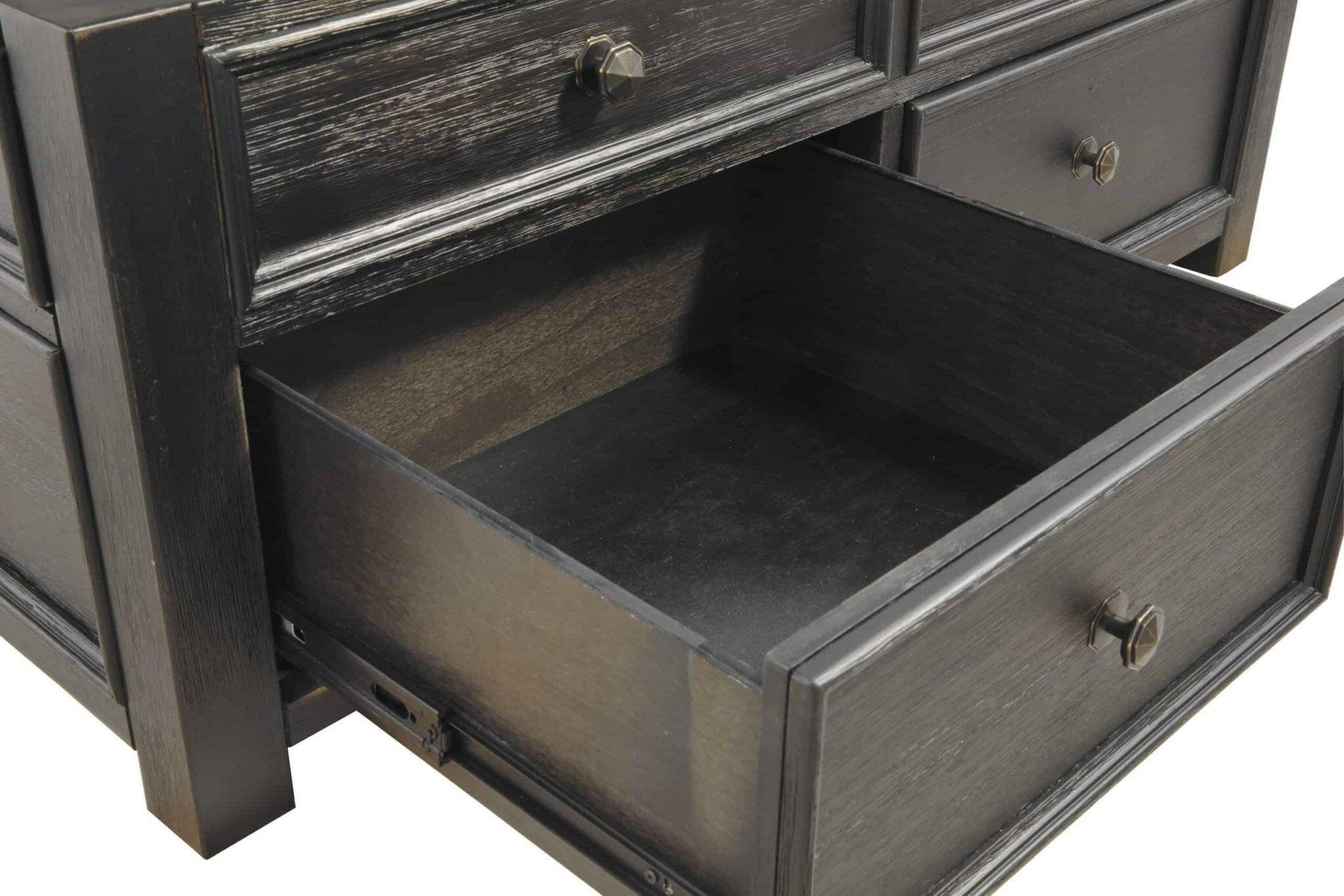 Tyler Creek Lift Top Cocktail Table T736 - 20