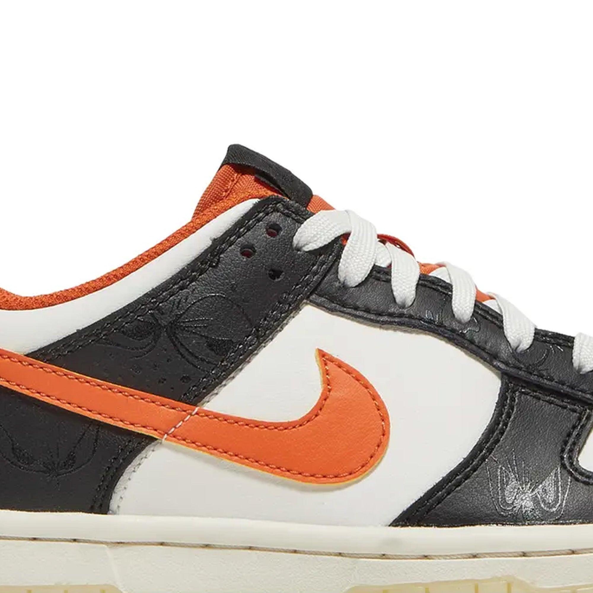Nike Dunk Low PRM 'Halloween' GS Sneakers (2021) - Comfortable Retro Basketball Shoes for Women & Girls, Perfect for Halloween Costumes, Streetwear & Casual Outfits