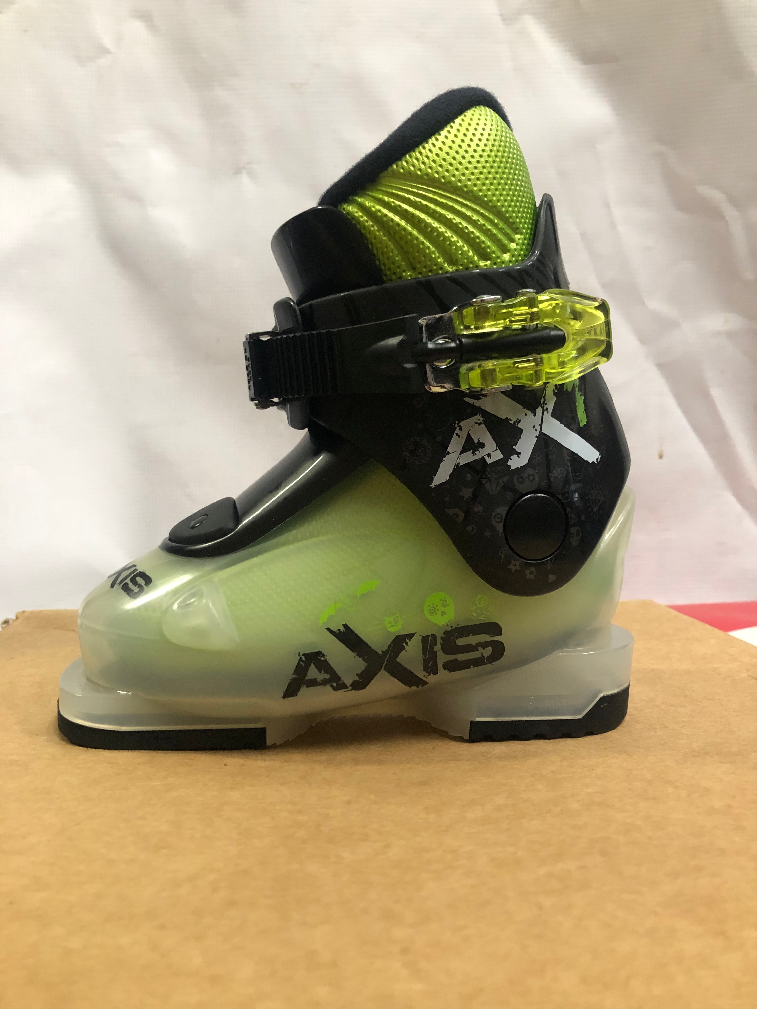 Axis AX2 Junior Ski Boots - Lightweight & Comfortable for Kids - Perfect for Beginner Skiers on Slopes & Snow Resorts