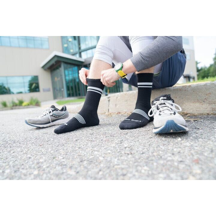 DARN TOUGH Element Micro Crew Lightweight Running Socks for Men - Moisture-Wicking & Cushioned Performance Socks for Running, Hiking & Outdoor Activities