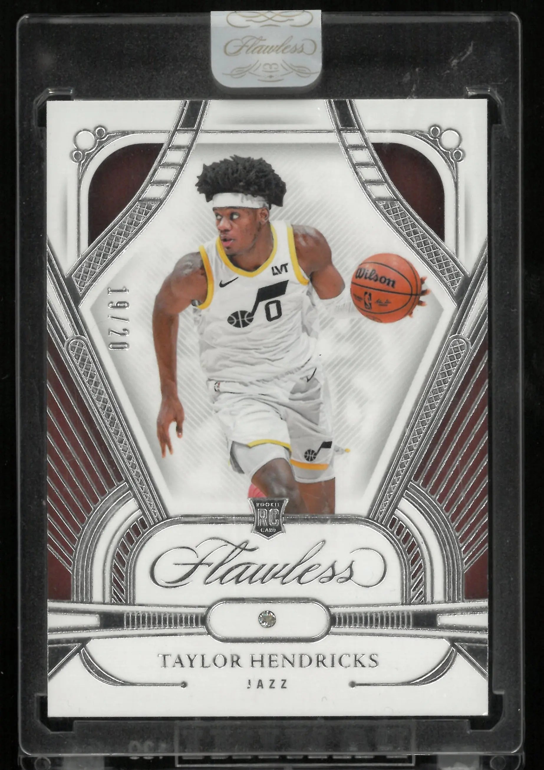 2023-24 Flawless Basketball Taylor Hendricks Rookie Card RC Bronze Diamond Relic /20 - Rare Collectible for NBA Fans & Sports Memorabilia Enthusiasts
