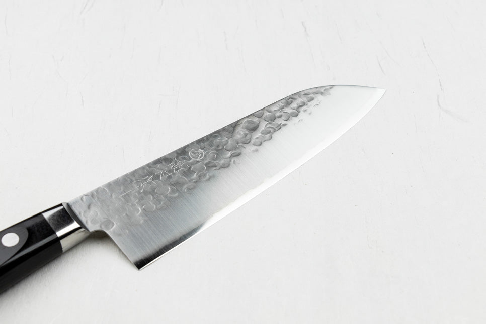 Takamura Kurogouhan Tsuchime Santoku Knife 165mm - Premium Japanese Damascus Steel Kitchen Knife for Professional Chefs & Home Cooking - Perfect for Slicing, Dicing & Chopping Vegetables, Meat & Fish