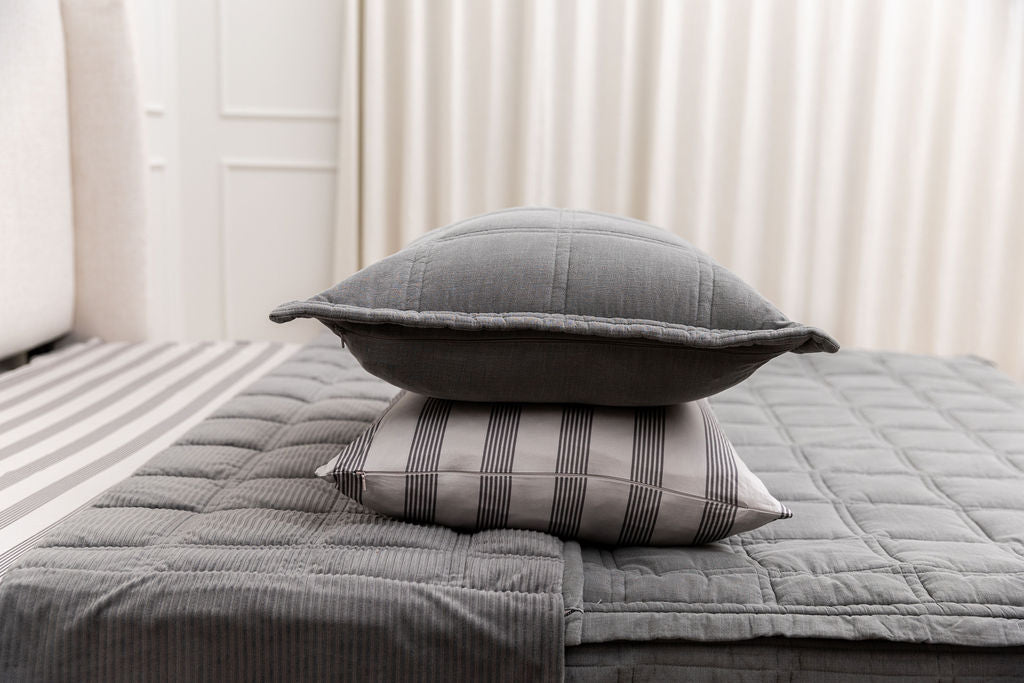 Luxury Parker Pillowcase Set - 100% Cotton Soft Pillow Cover for Bedroom, Hotel & Home Decor - Perfect for Side Sleepers & Allergy Relief