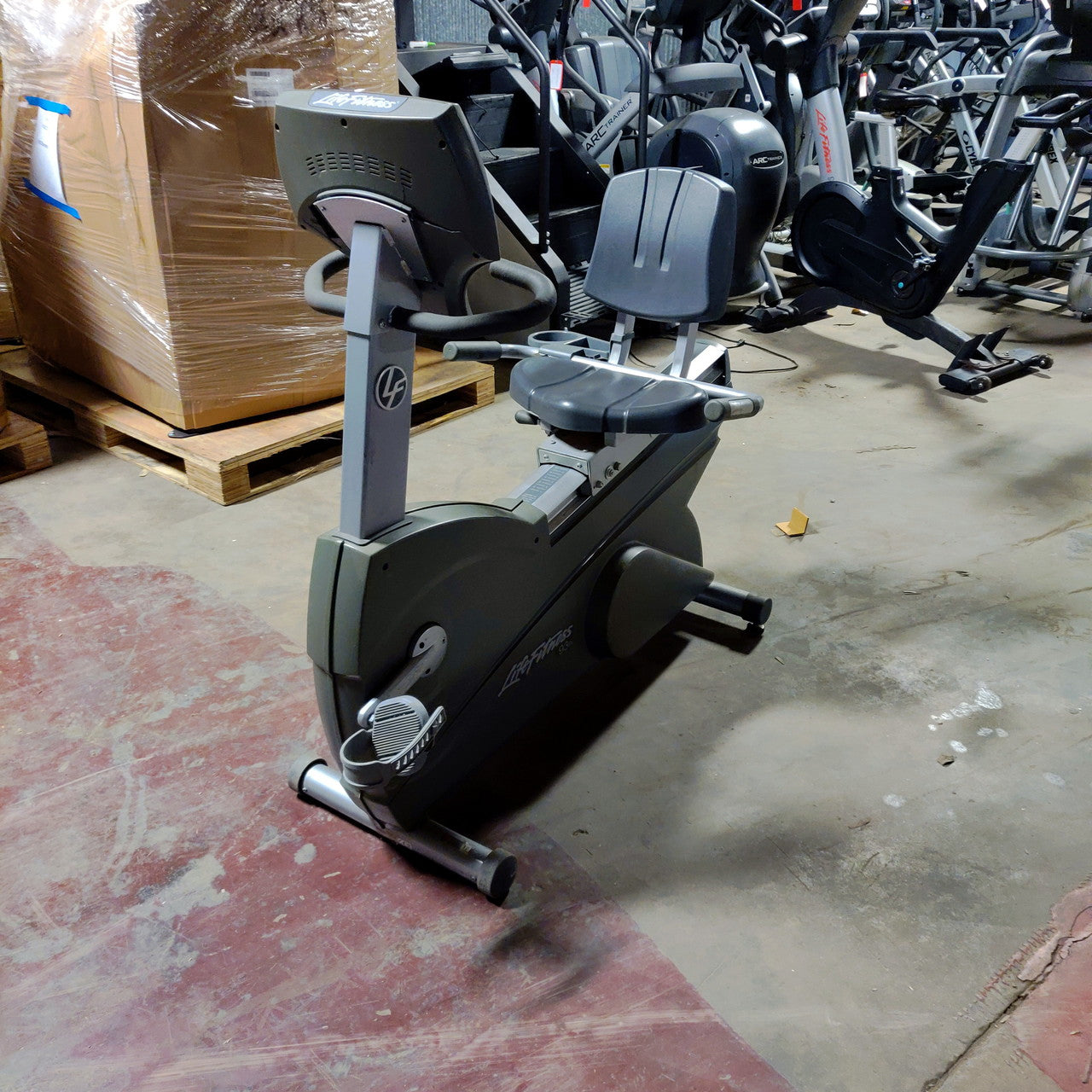 Life Fitness Recumbent Exercise Bike 93Ri - Premium Home & Gym Cardio Equipment for Seniors & Rehabilitation Workouts
