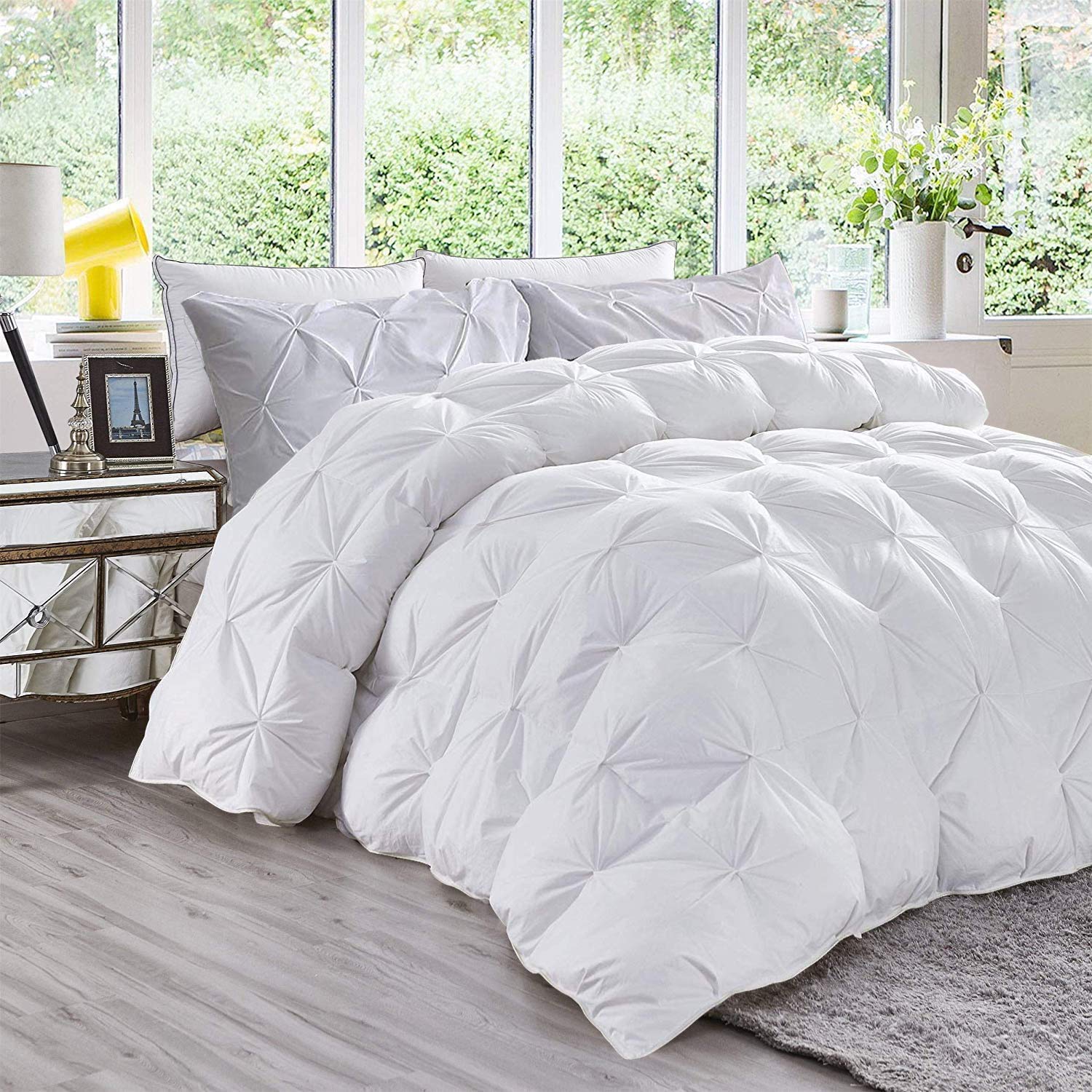 Premium White Pinch Pleat Goose Down Comforter Set - King/Cal King Size, 100% Egyptian Cotton Duvet Insert with 500 GSM Fill & Corner Tabs - 800 Thread Count Baffle Box Design (Includes 2 Pillow Cases) - Luxury Bedding for Master Bedroom, Guest Room & Hotel Use
