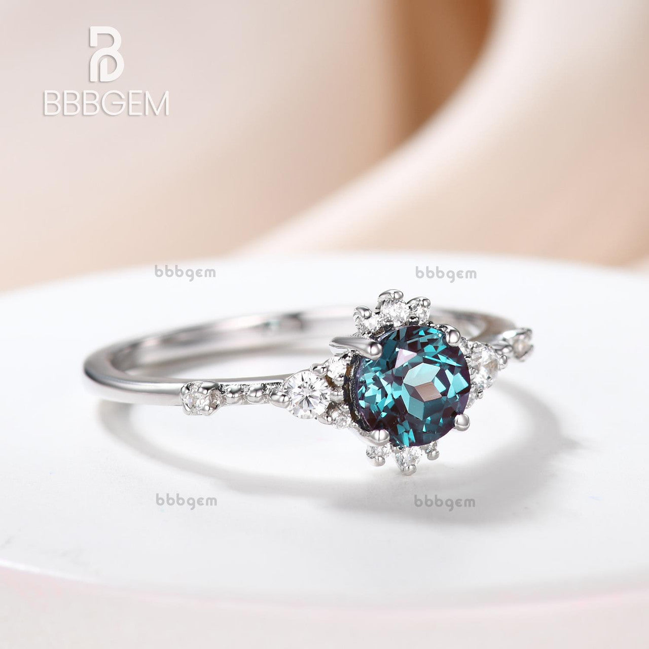1/2 Carat Round Alexandrite and Diamond Ring in 14K/18K Gold - Minimalist Engagement Ring for Women, Wedding Band, Anniversary Gift for Her