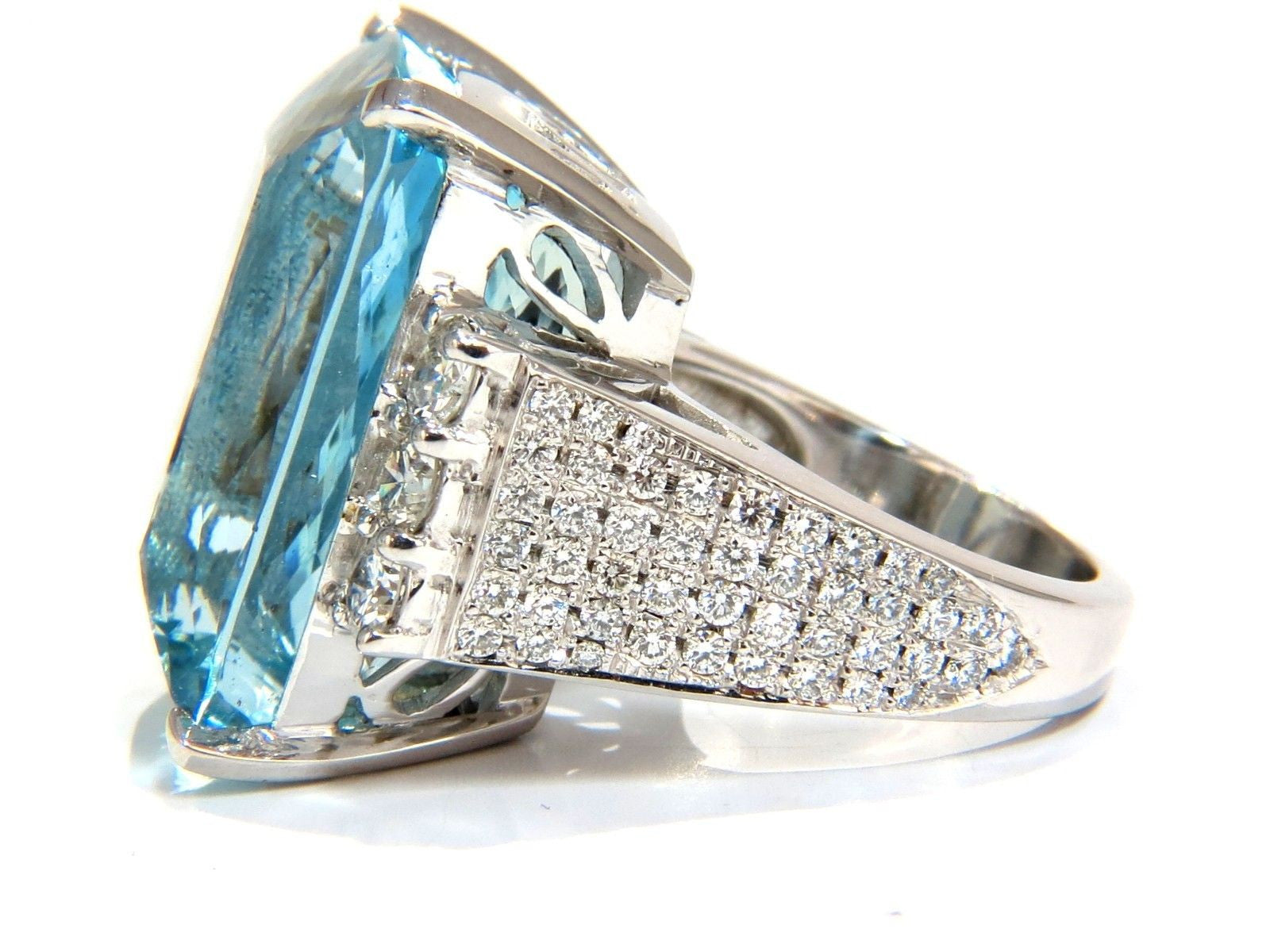 39.10ct GIA Certified Natural Cushion Cut Aquamarine Diamond Ring in 14kt White Gold - Vivid Aqua Blue Gemstone for Engagement, Wedding & Special Occasions