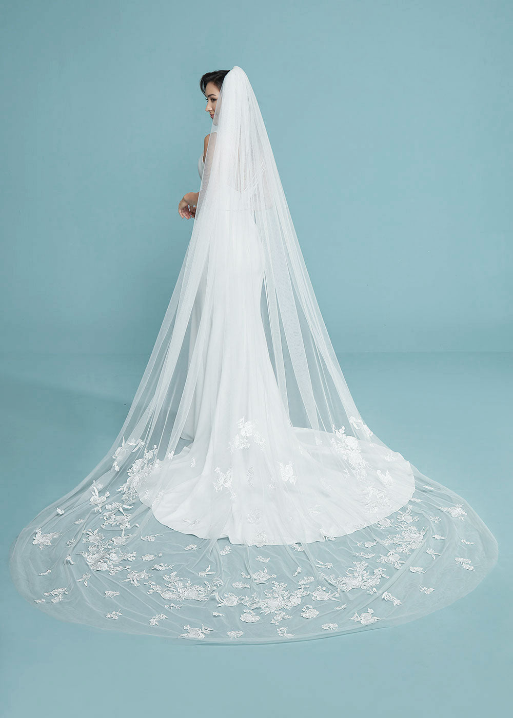 Elegant Iris Veil Scarf - Floral Lace Bridal Accessory for Weddings, Parties & Special Occasions