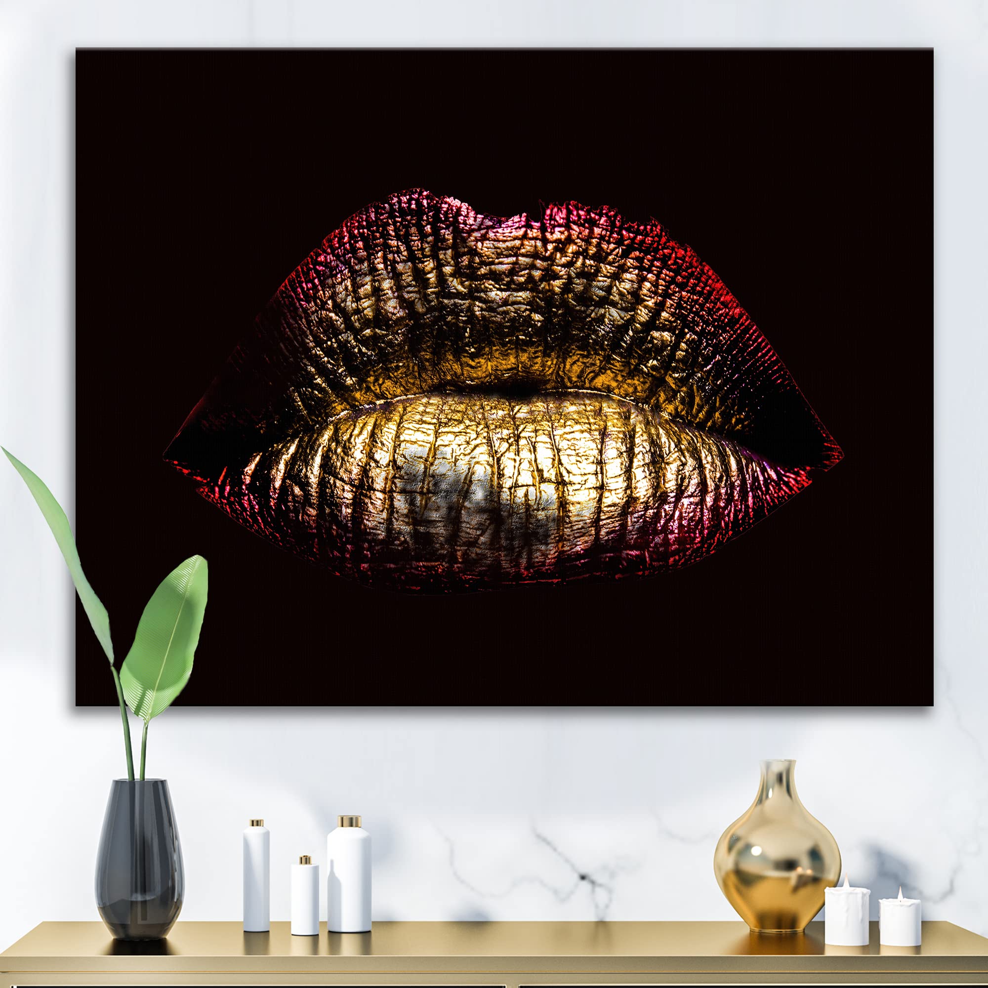 DesignQ Sexy Golden Metallized Female Lips IV Modern Canvas Wall Art - Contemporary Home Decor for Living Room, Bedroom & Office