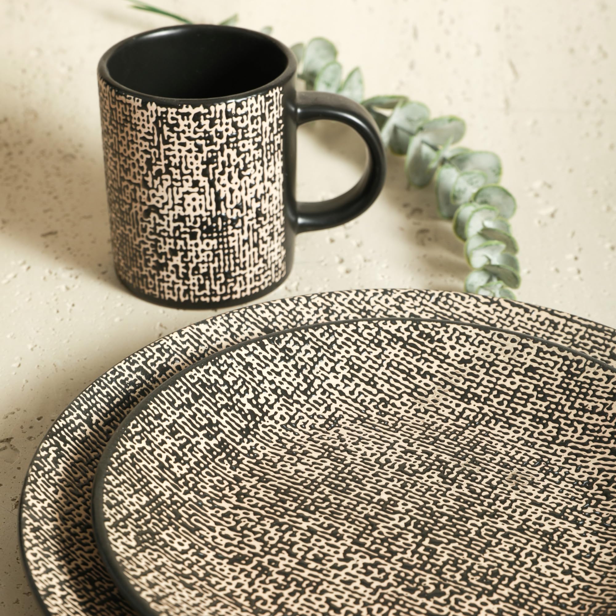 Sophie Rustic Stoneware Dinnerware Set for 4 - 16 Piece Brown & White Textured Plates & Bowls - Durable Stone Lain Ceramic for Farmhouse Dining, Family Meals & Entertaining
