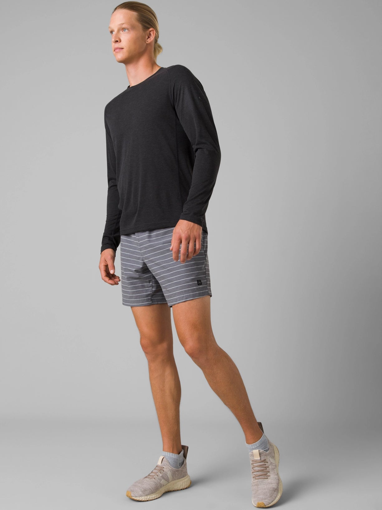 prAna Mission Trails Long Sleeve T-Shirt for Men & Women | Moisture-Wicking Hiking & Outdoor Shirt in Black Heather | Perfect for Camping, Trail Running & Adventure Travel